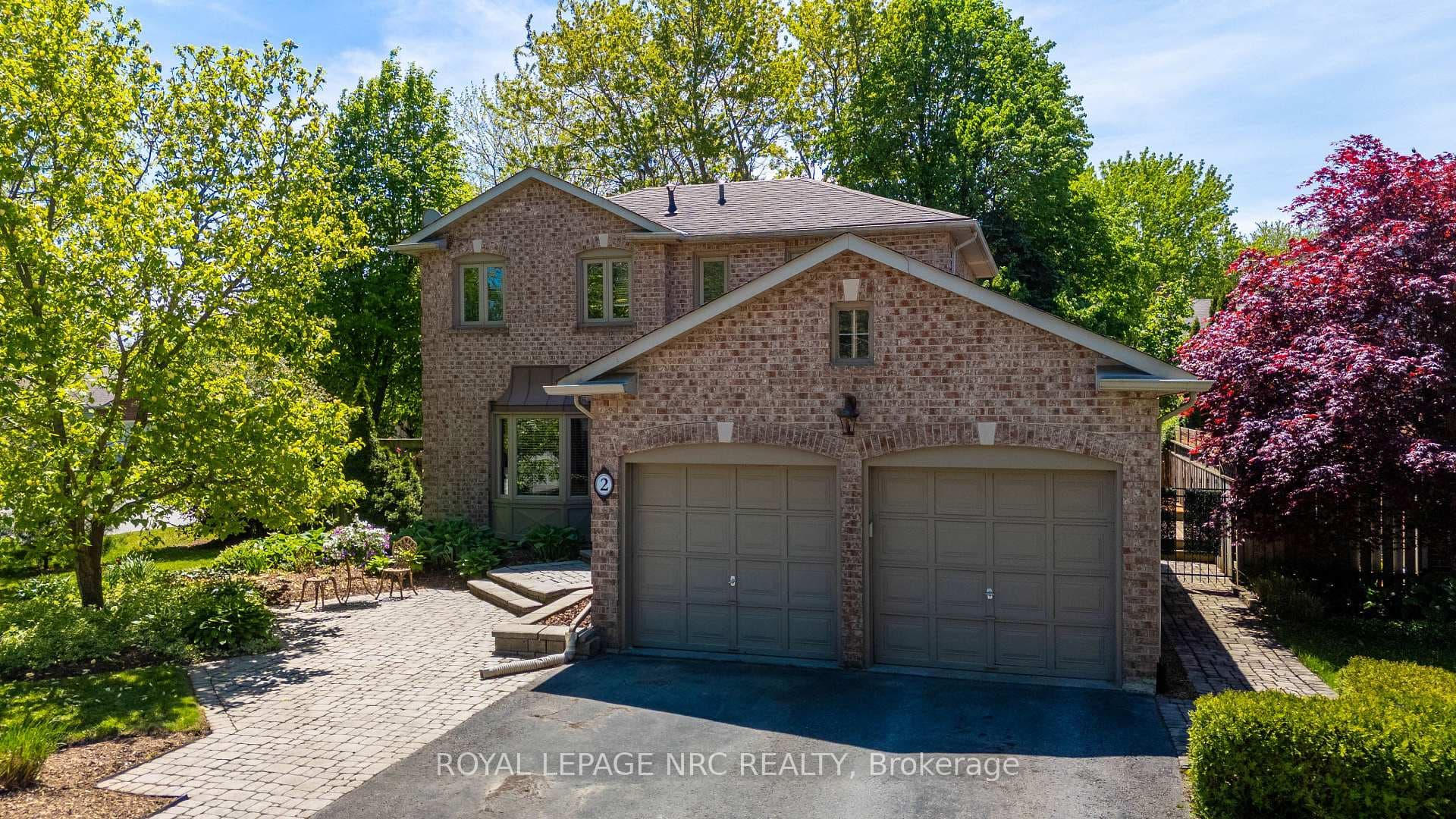 2 Meadowbrook Lane, Pelham