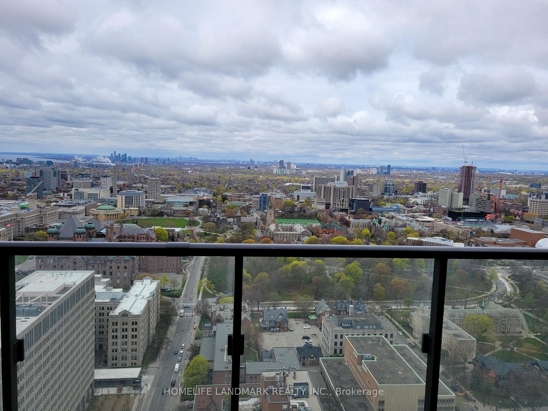 955 Bay Street Unit 3704, Downtown Toronto / Waterfront