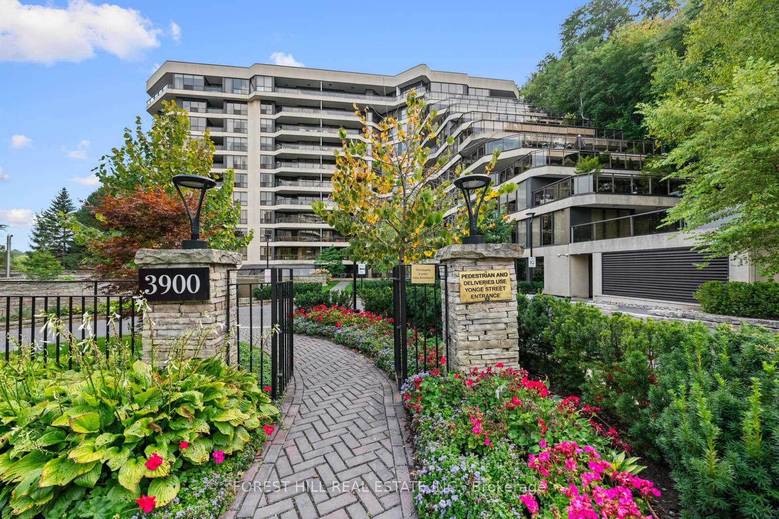 3900 Yonge Street Unit 417, Lawrence Park / Bedford Park, ON M4N 3N6 - Photo 1