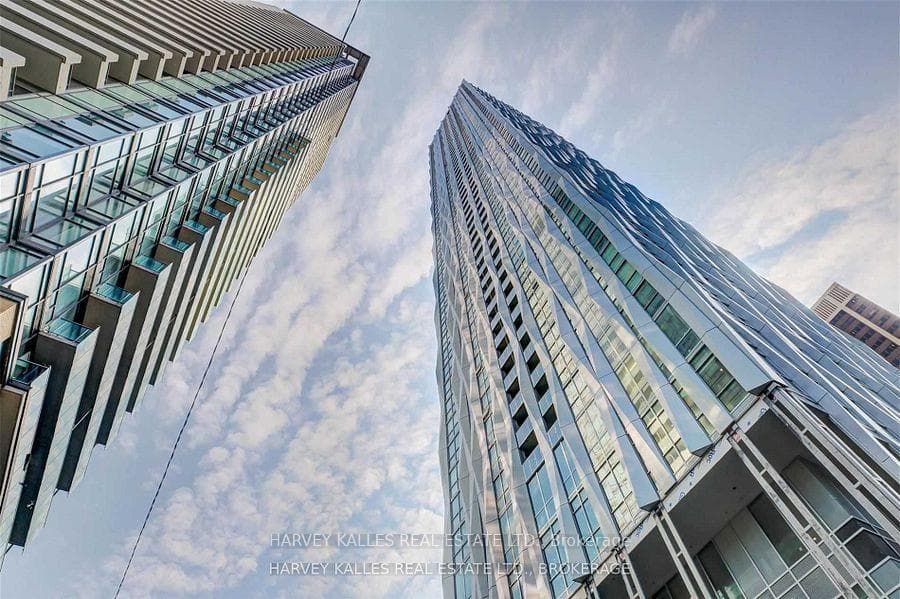 1 Yorkville Avenue Unit 4906, Annex / Yorkville / Summerhill, ON M4W 1L1 - Photo 1