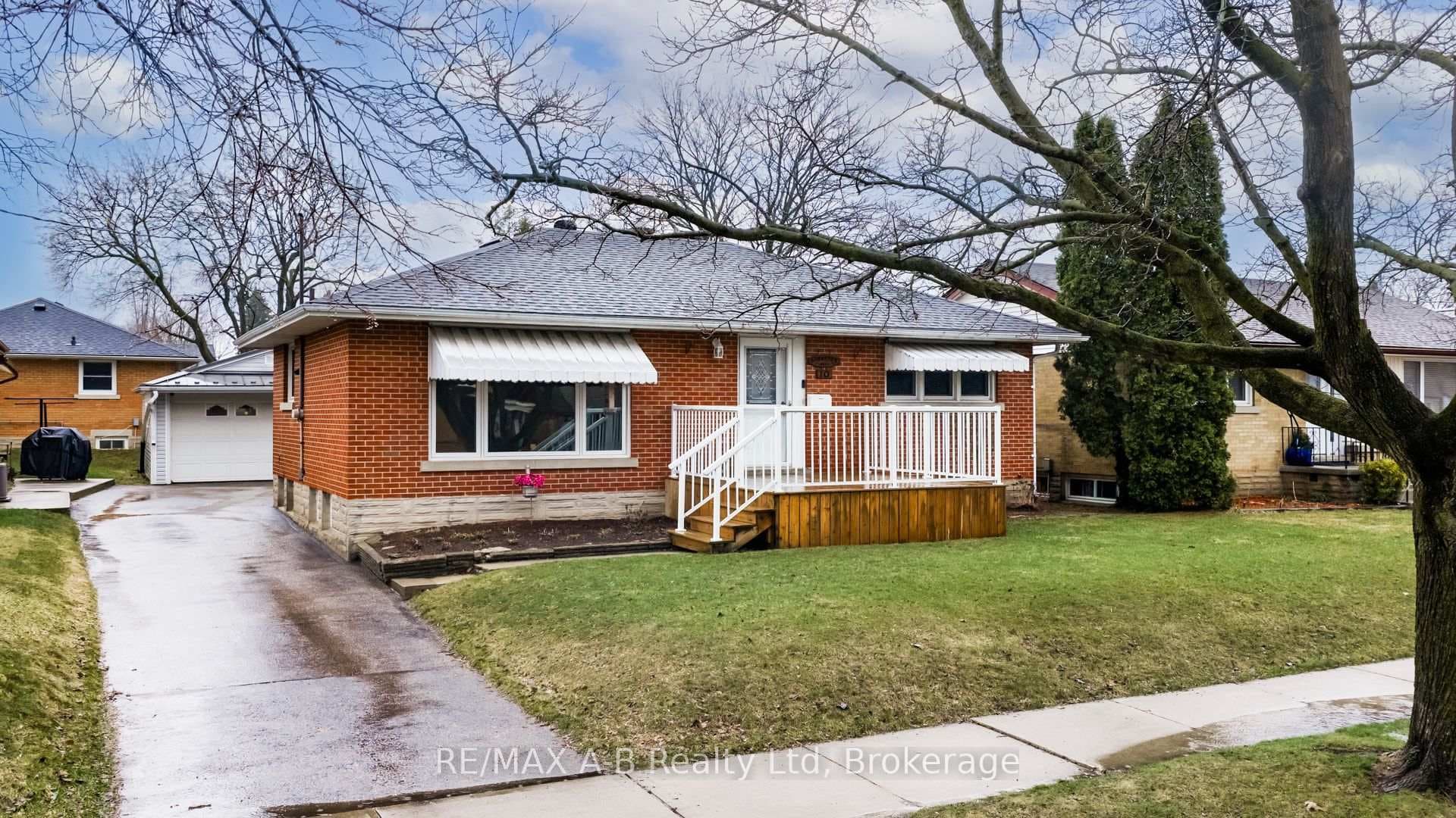 10 Clark Avenue, Kitchener, ON N2C 1Y2 - Photo 1