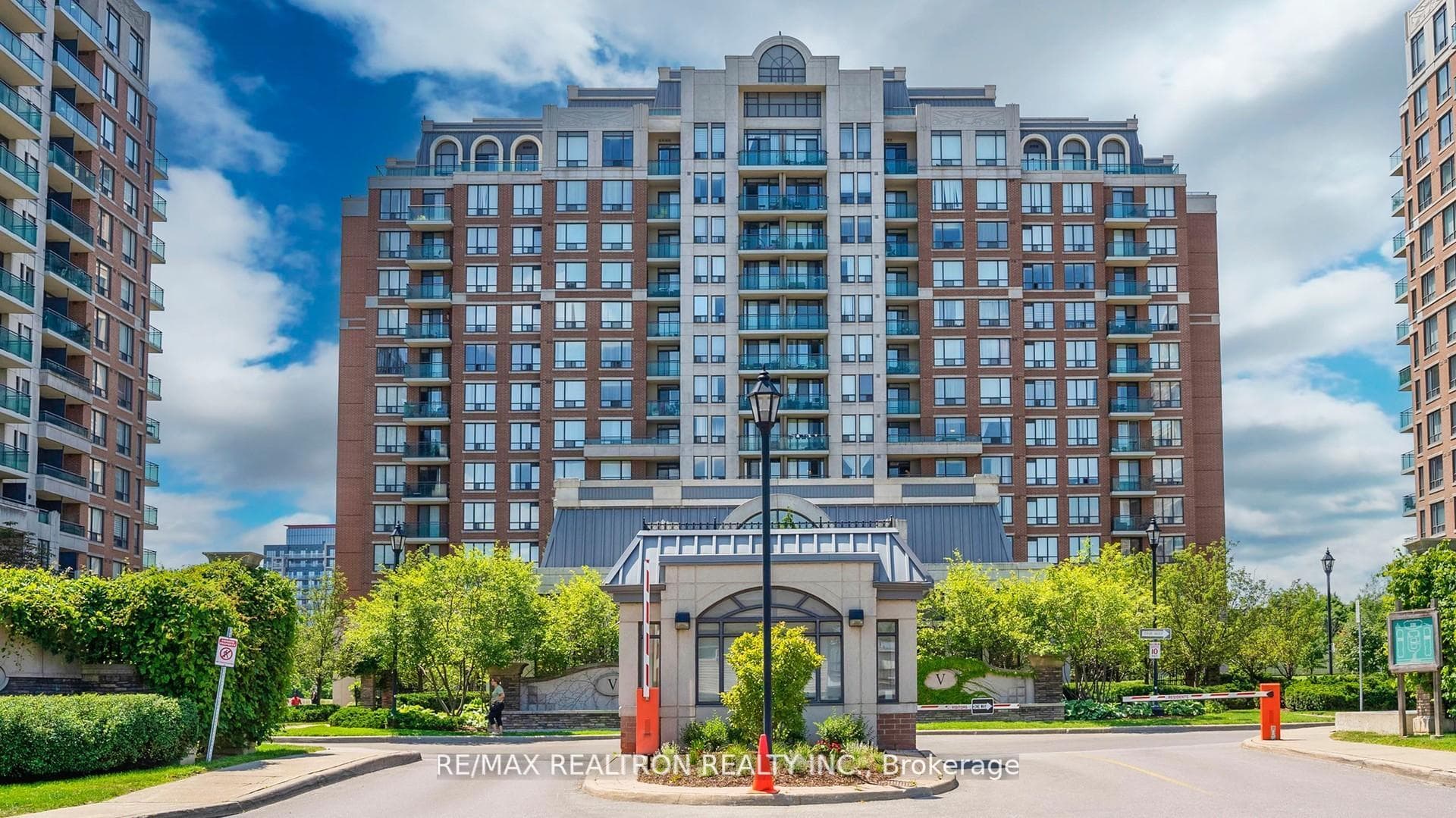 330 Red Maple Road Unit 103, Richmond Hill, ON L4C 0T6 - Photo 1