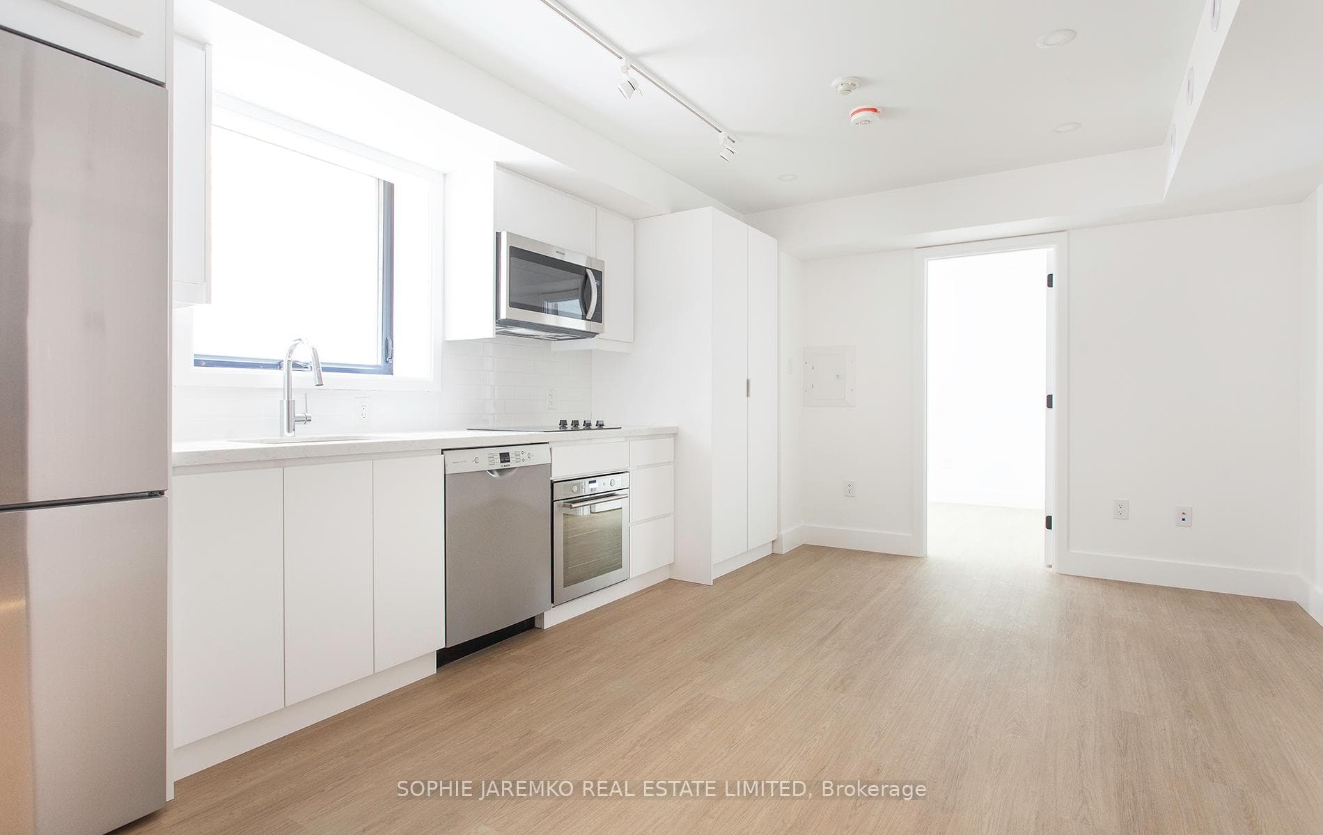 415 Roncesvalles Avenue Unit 2, High Park / Junction / Roncesvalles, ON M6R 2N1 - Photo 1