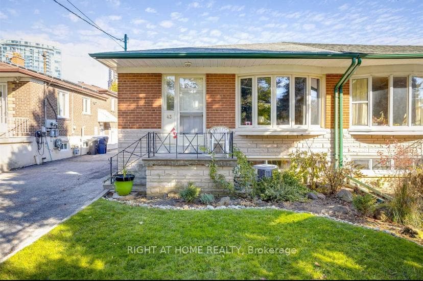 43 Linelle Street, Thornhill / Willowdale, ON M2N 2J4 - Photo 1