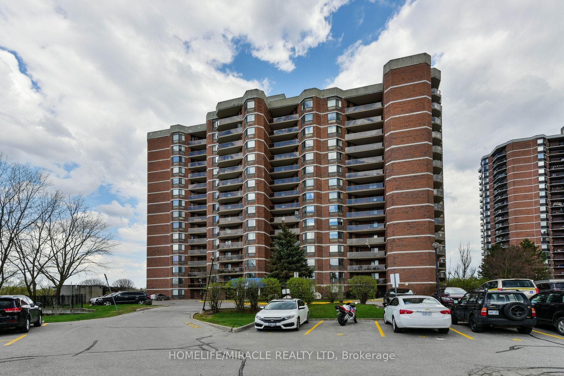 238 Albion Road Unit 102, Etobicoke (West Mall / Rexdale), ON M9W 6A7 - Photo 1