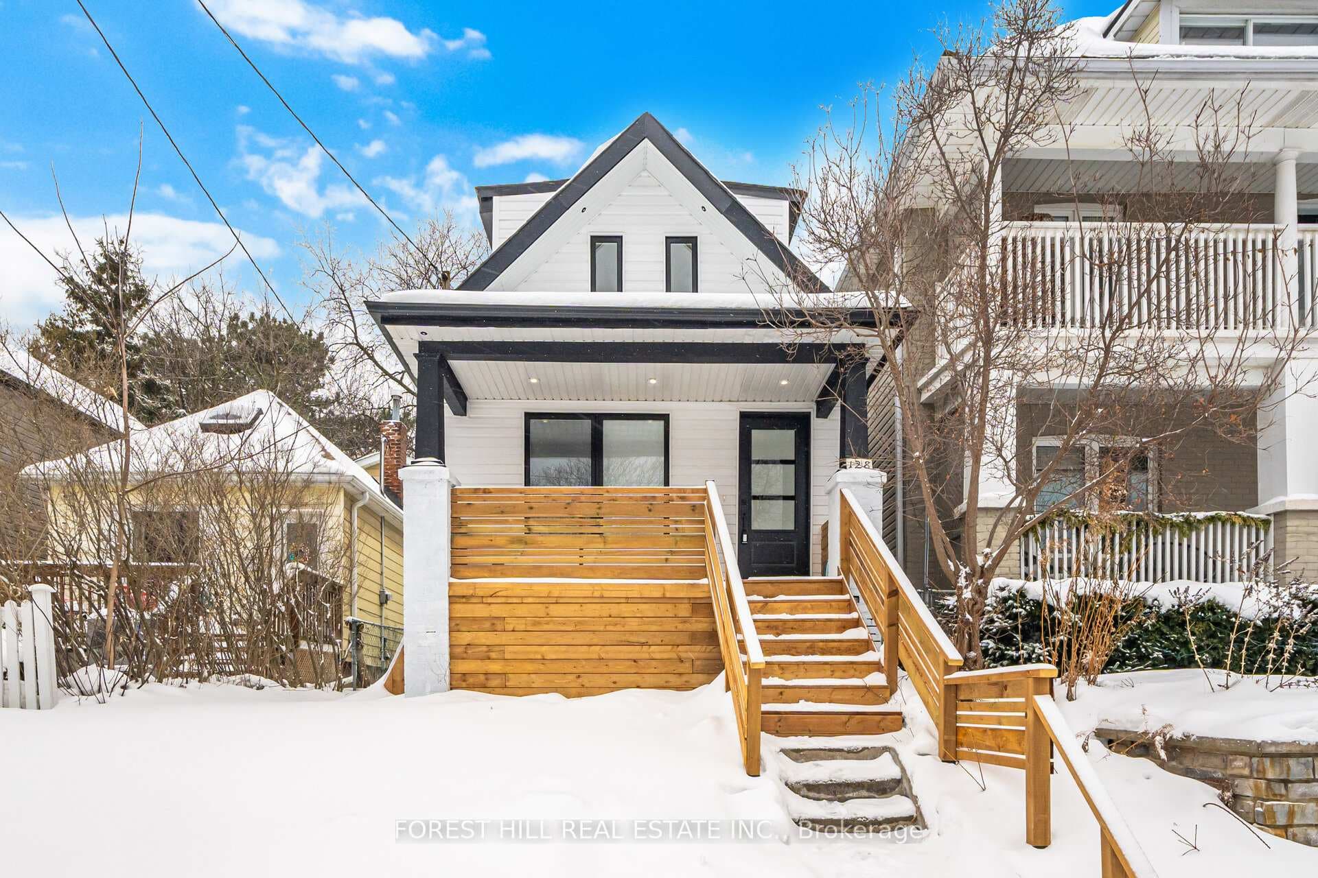 128 Duvernet Avenue, The Beaches / Upper Beaches, ON M4E 1V4 - Photo 1