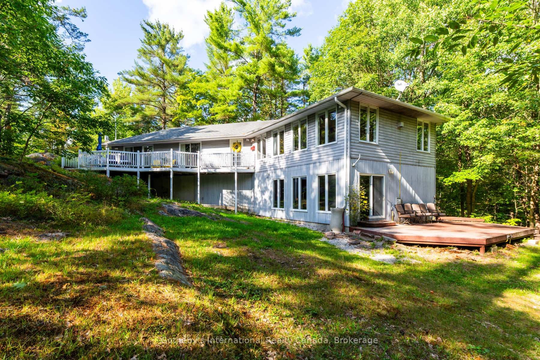 1060 North Kahshe Lake Road, Gravenhurst, ON P0E 1G0 - Photo 1