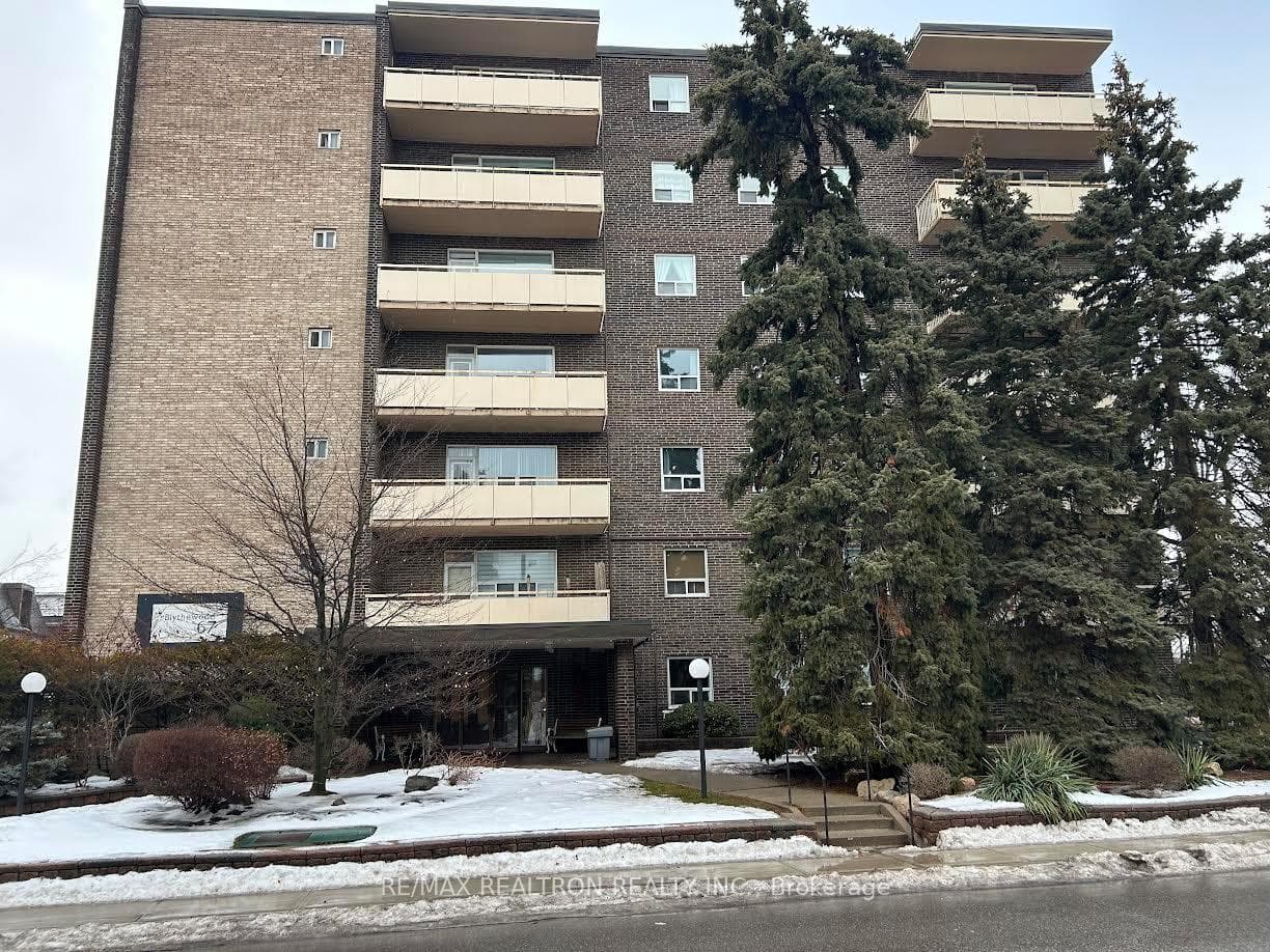 67 Richmond Street Unit 207, Richmond Hill, ON L4C 3Y3 - Photo 1