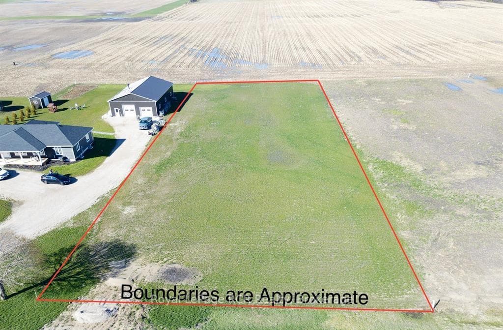 418 Hayes Lake Avenue, Huron-Kinloss