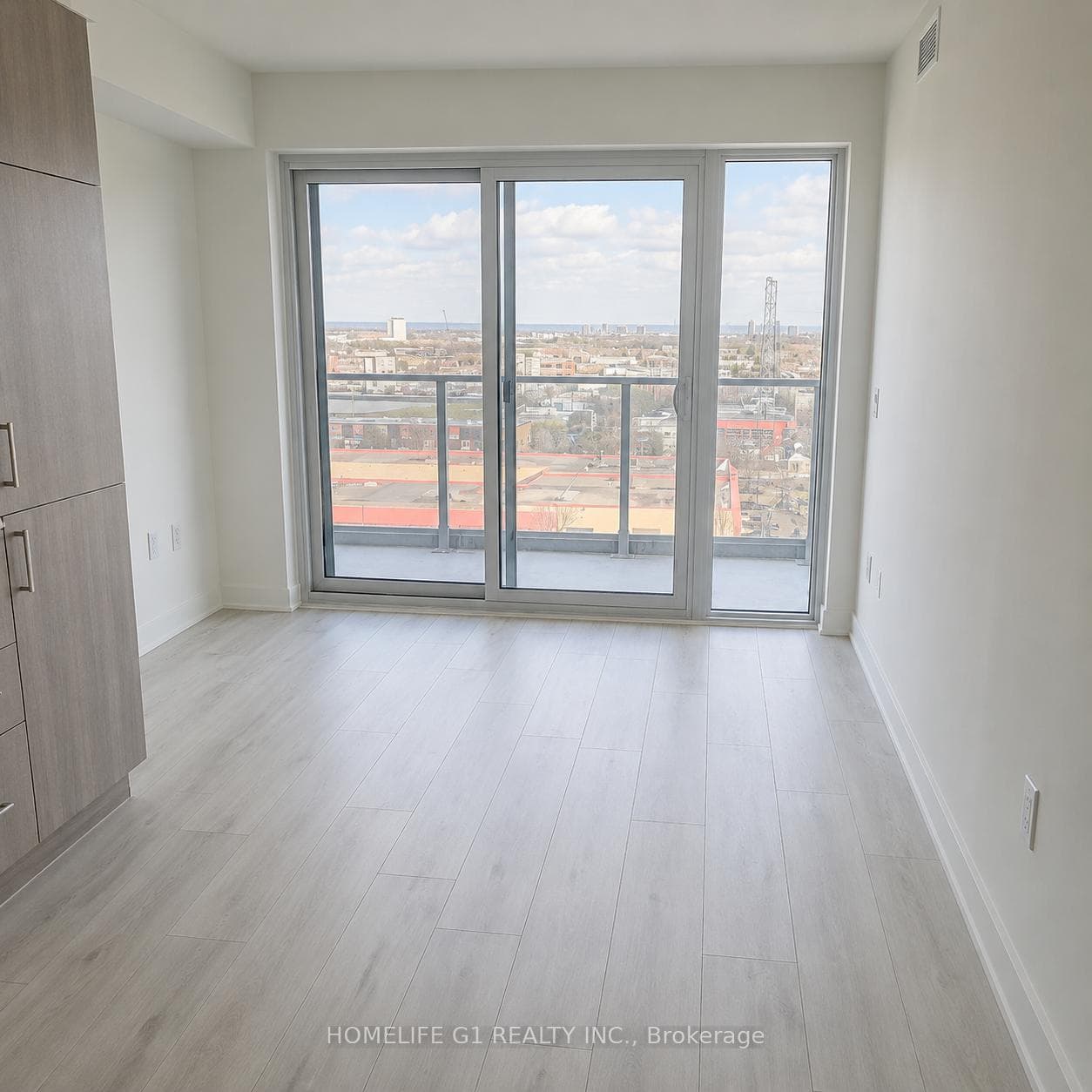 1010 Sandy Beach Road Unit 1004, Pickering