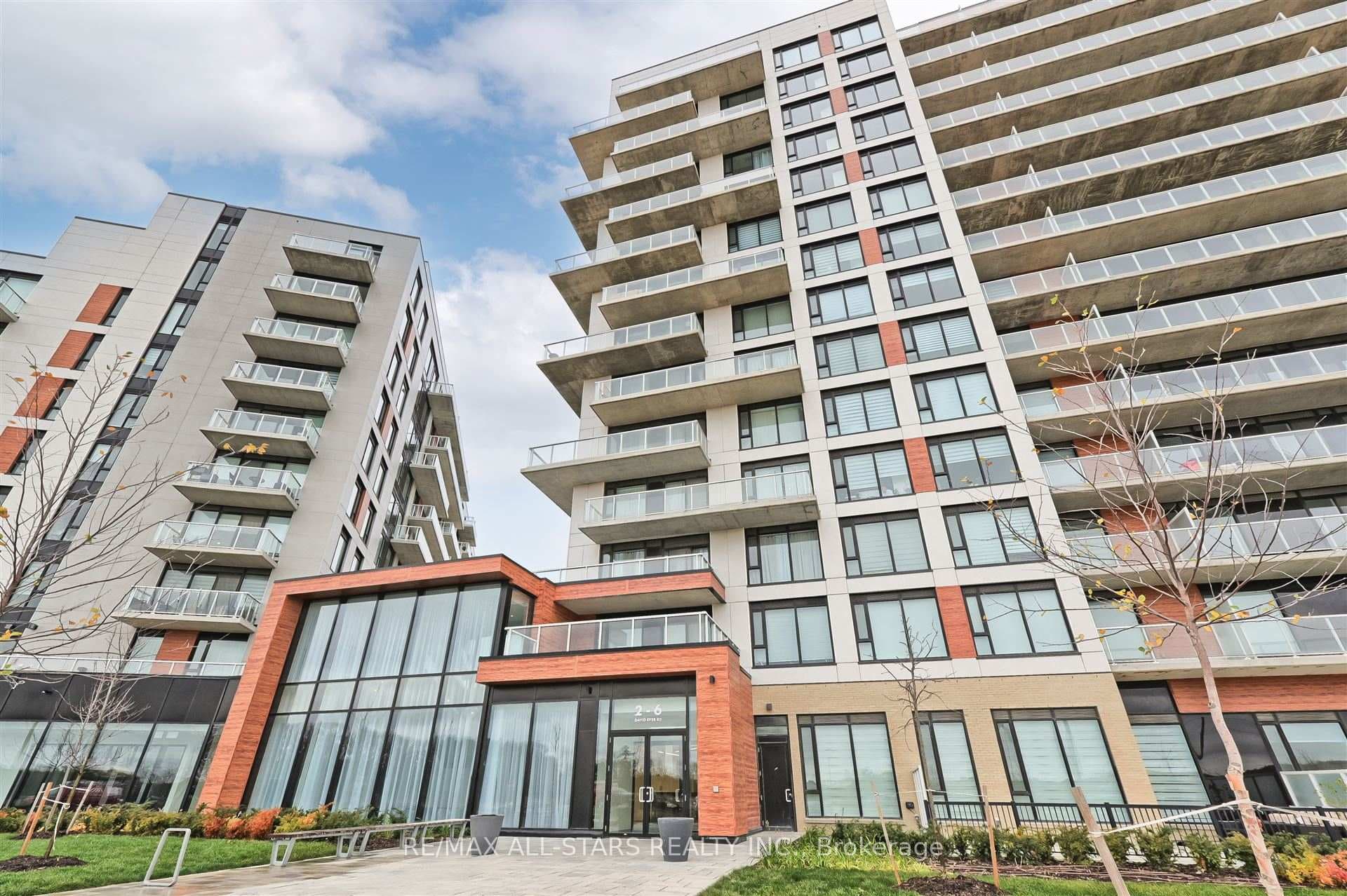 2 David Eyer Road Unit 124, Richmond Hill, ON L4S 0N6 - Photo 1