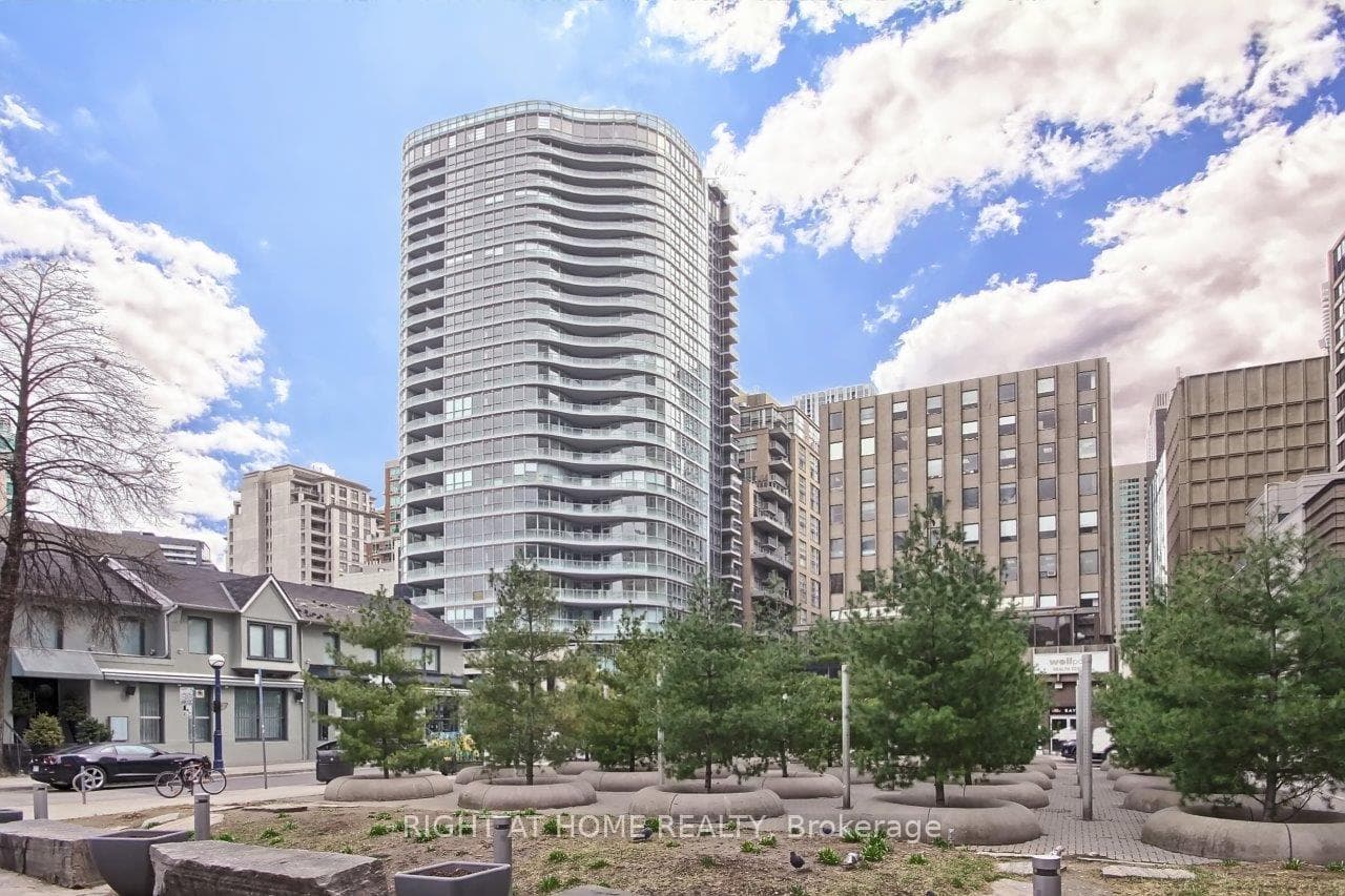 88 Cumberland Street Unit 1505, Annex / Yorkville / Summerhill, ON M5R 0C8 - Photo 1