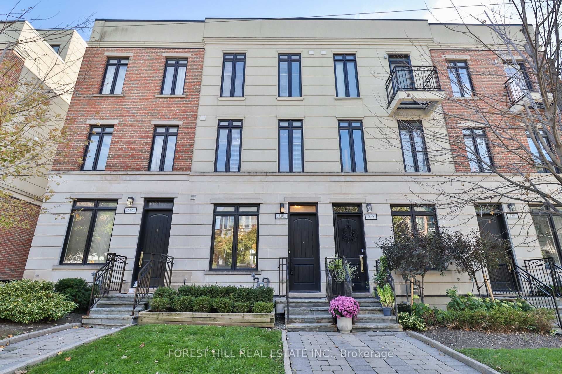 Classic Limestone & Brick Elevation