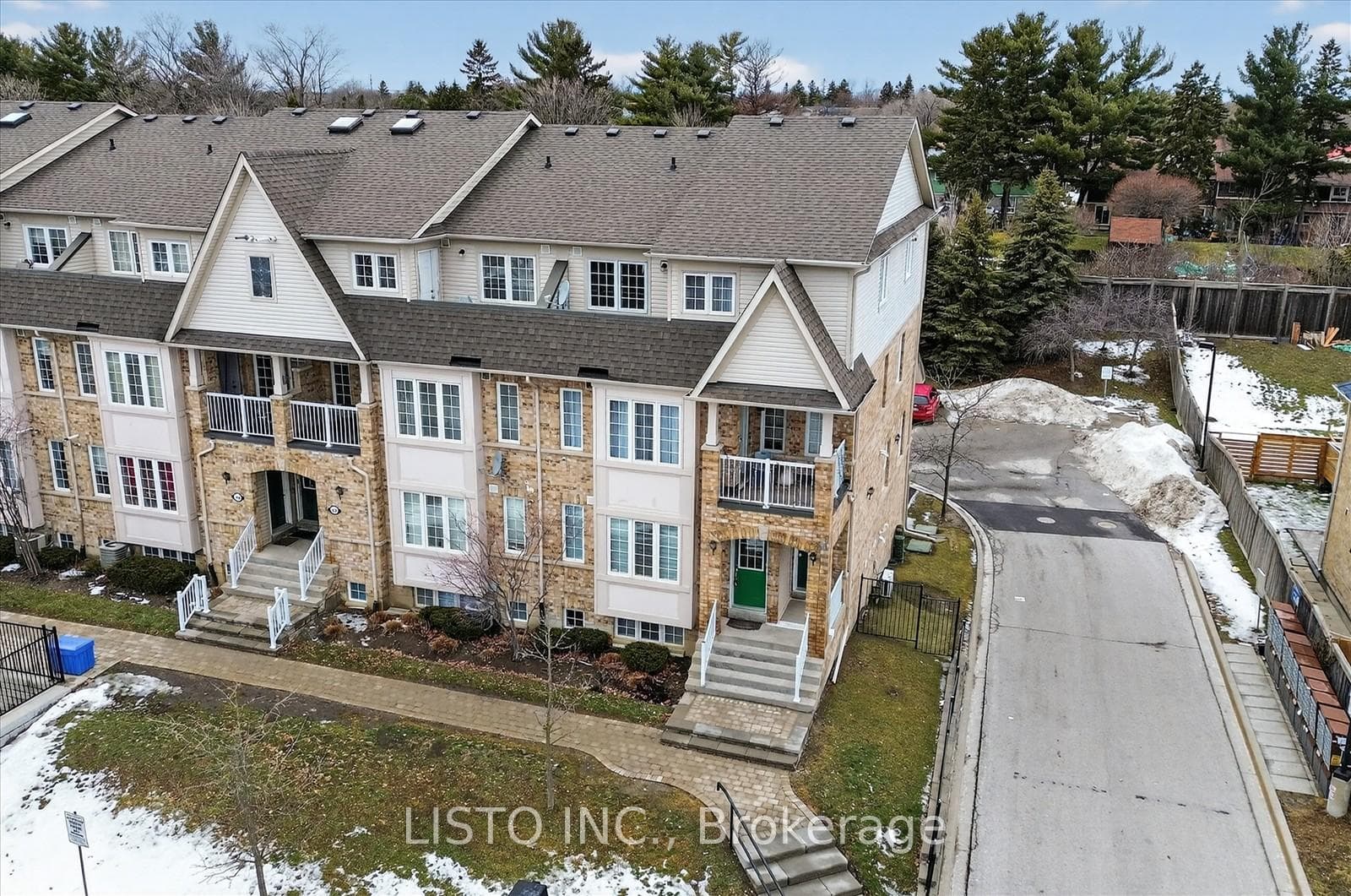 42 Pinery Trail Unit 124, Toronto E11