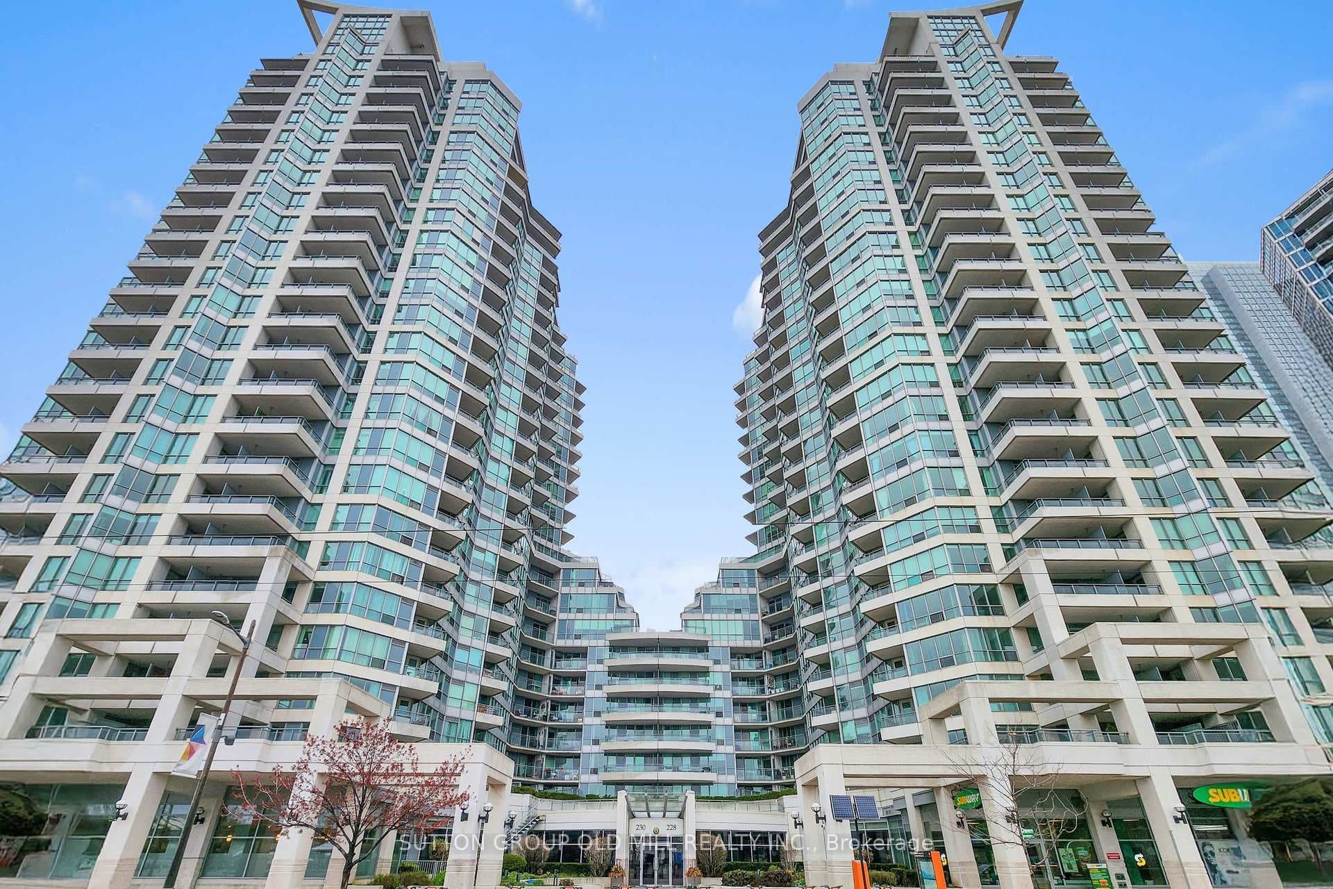 228 Queens Quay Unit 1012, Downtown Toronto / Waterfront, ON M5J 2X1 - Photo 1