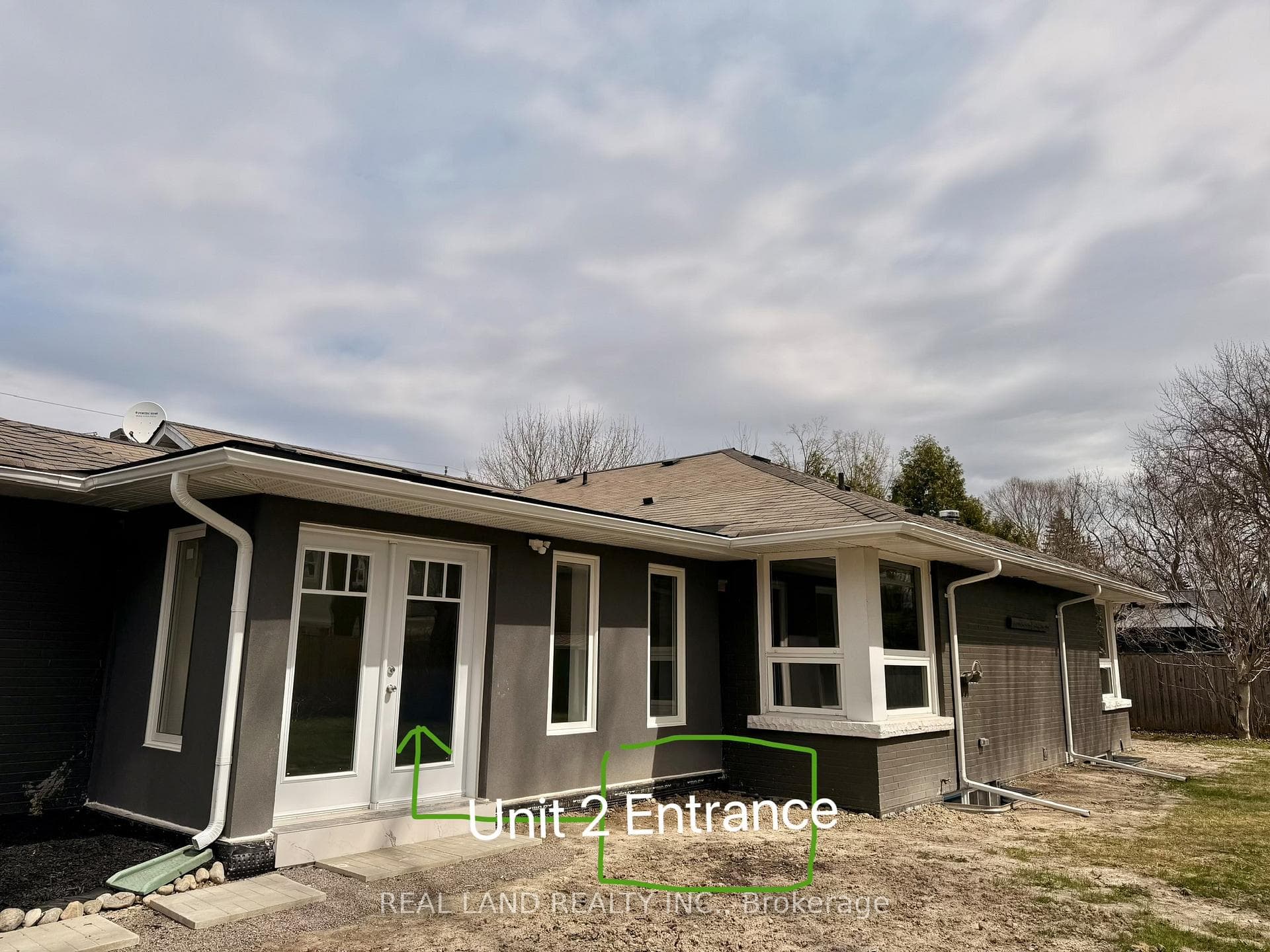 220 Millard Avenue Unit 2 (Back), Newmarket