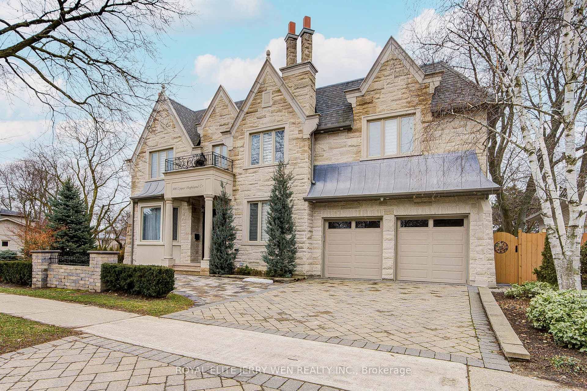 300 Upper Highland Crescent, Toronto C12