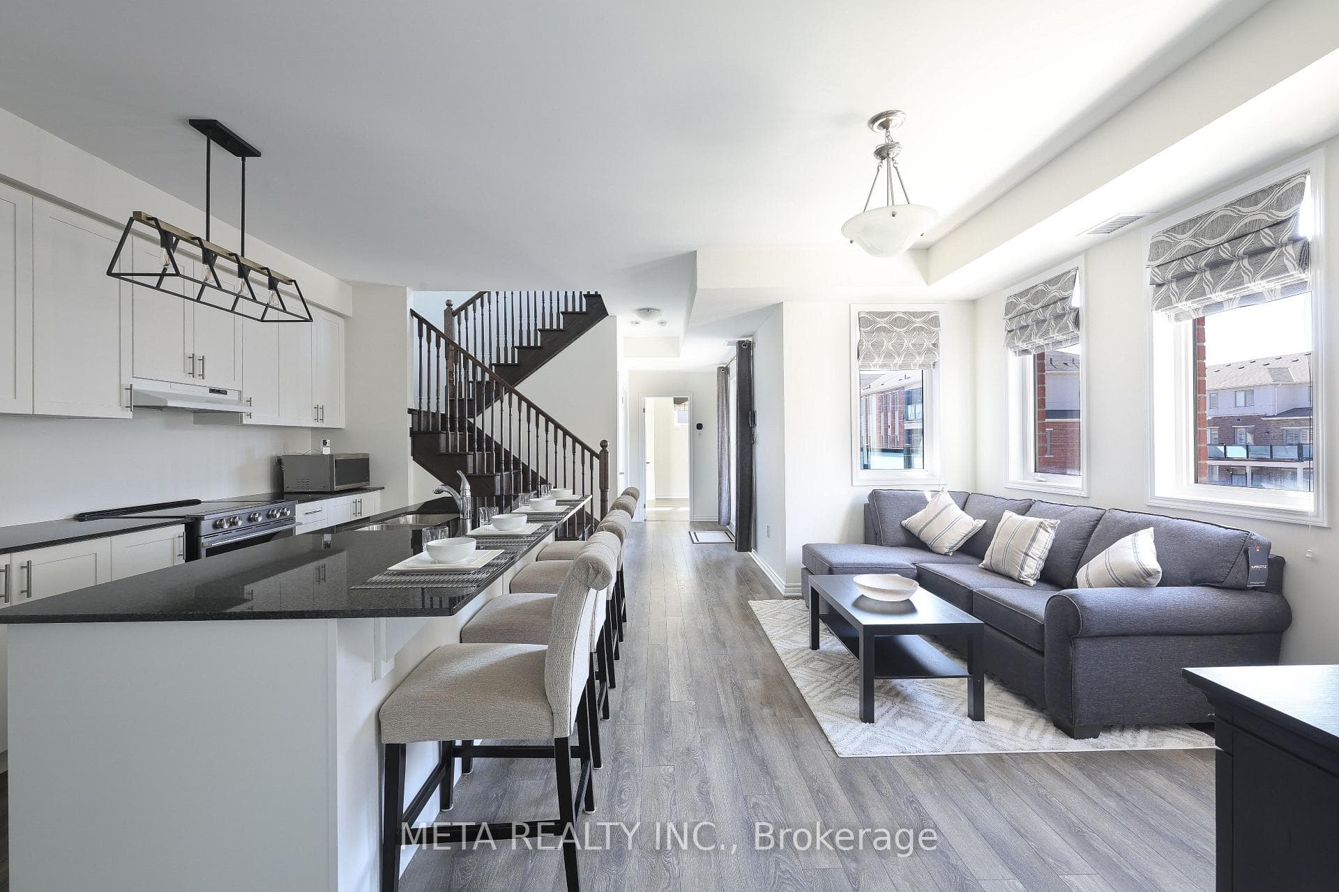 1148 Dragonfly Avenue Unit 503, Pickering, ON L1X 0H5 - Photo 1