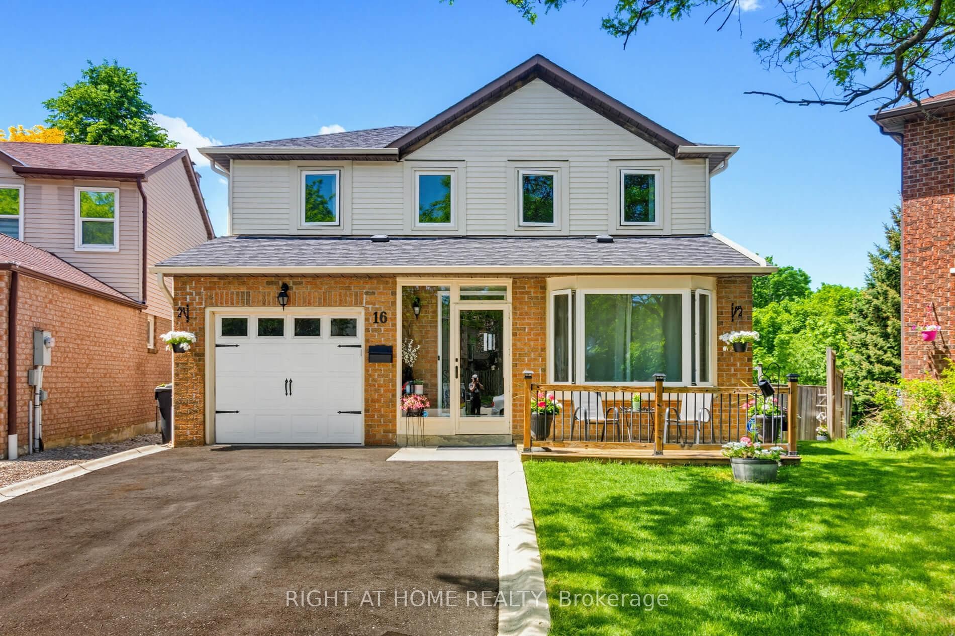 16 Marengo Court, Brampton, ON L6S 4H6 - Photo 1