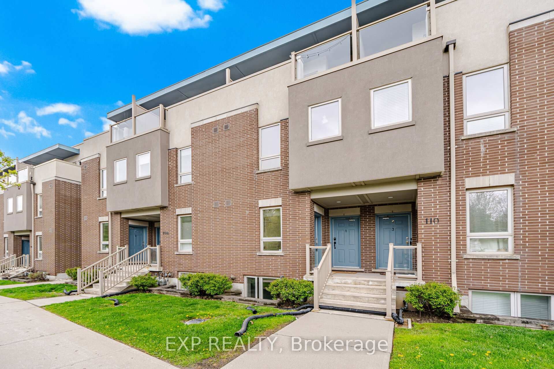 Welcome home to 110 Caledonia Park Rd, Suite #2