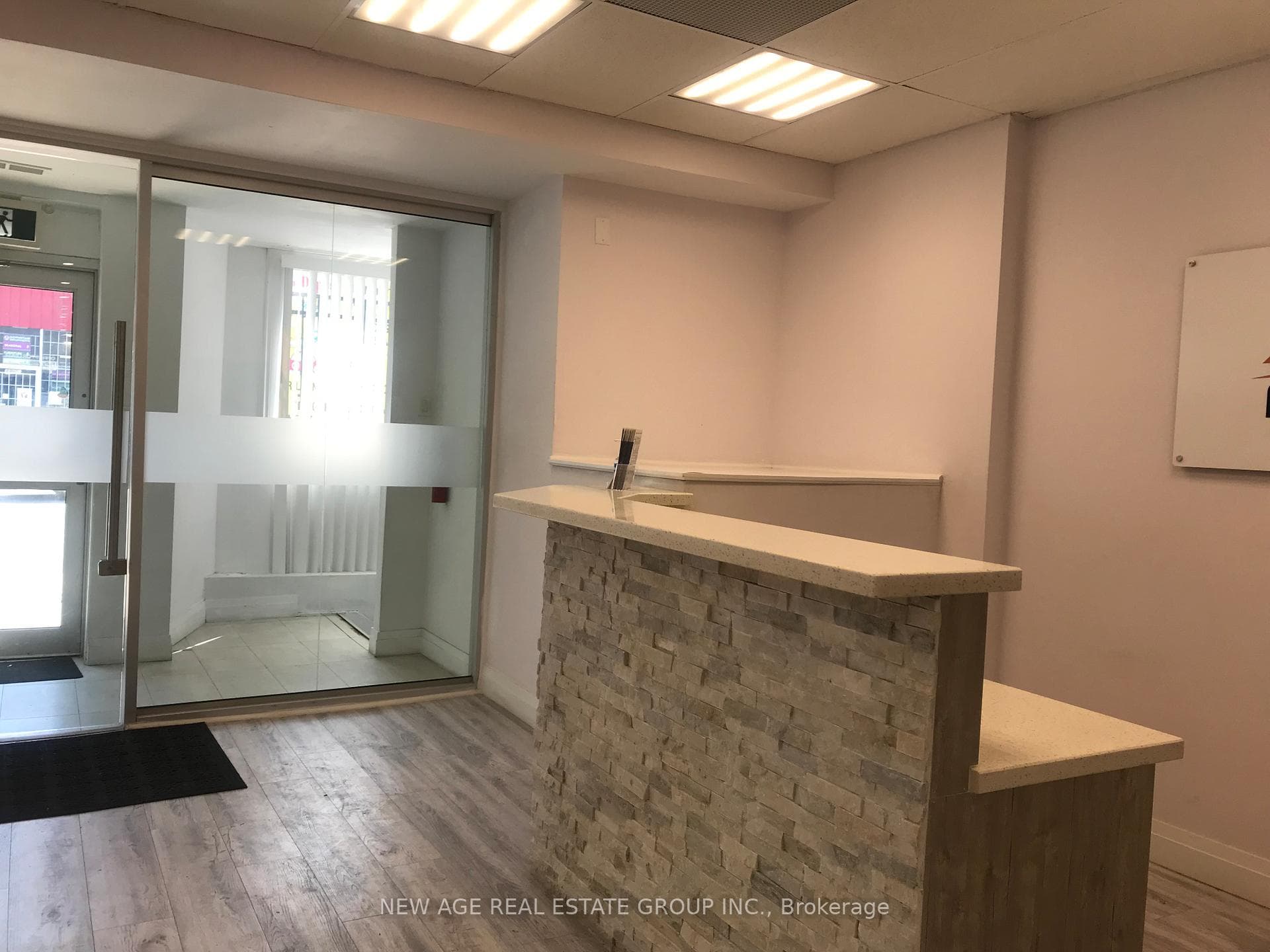 279 Kenilworth Avenue, Hamilton, ON L8H 2W1 - Photo 1