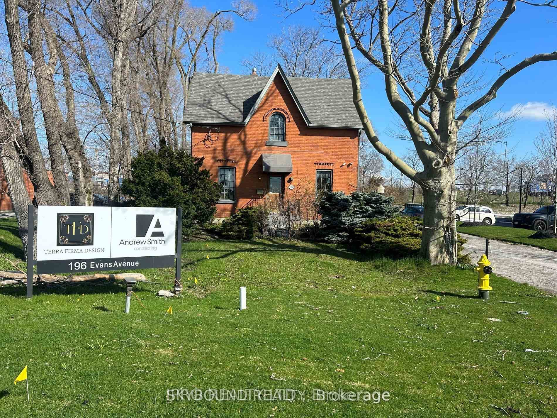 196 Evans Avenue, Liberty Village / Parkdale / South Parkdale, ON M8Z 1J7 - Photo 1