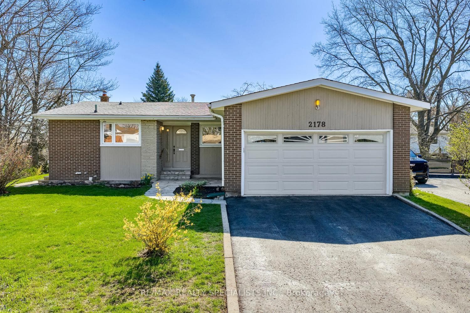 2178 Belfast Crescent, Mississauga, ON L5K 1N8 - Photo 1