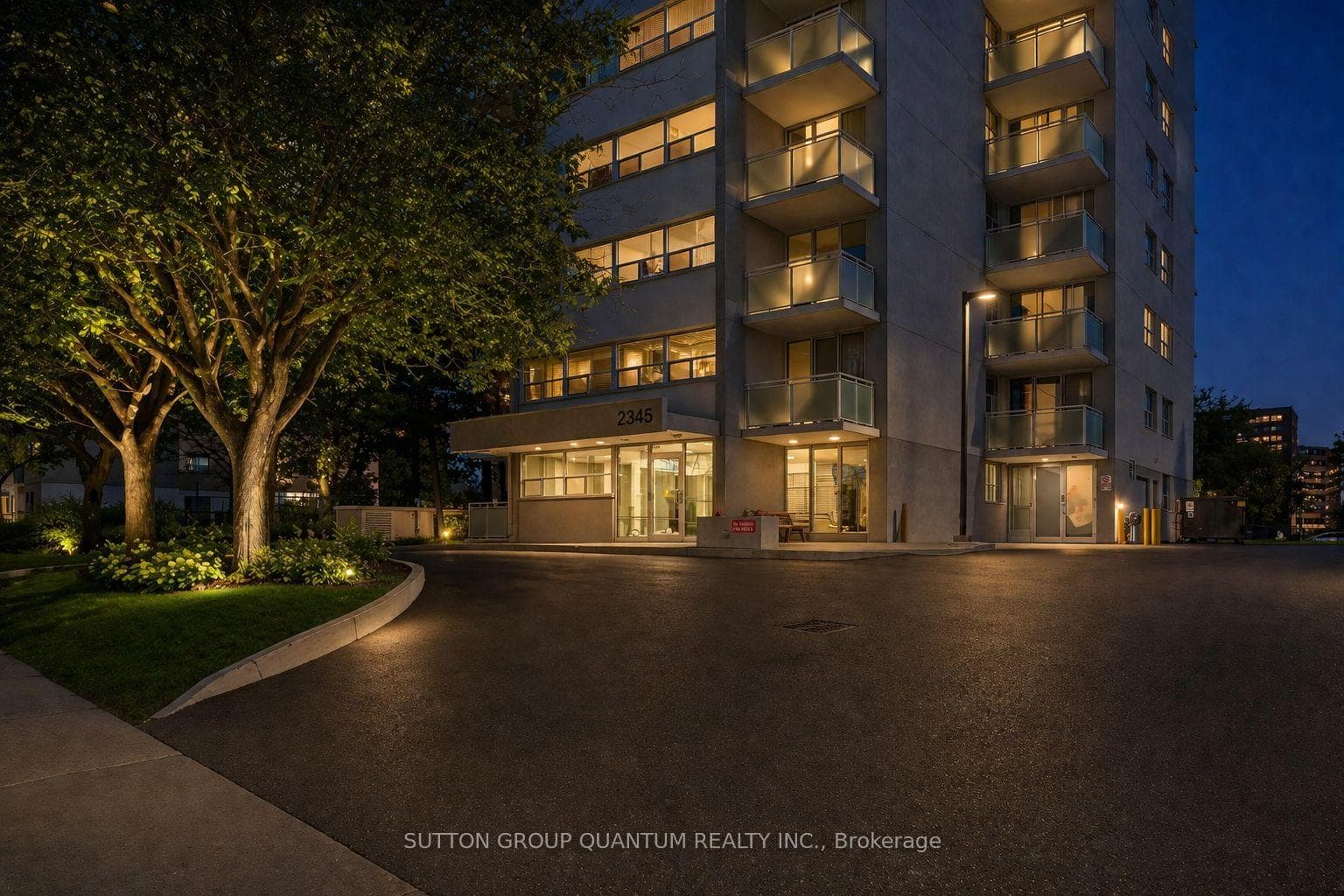 2345 Confederation Parkway Unit 802, Mississauga, ON L5B 2H3 - Photo 1