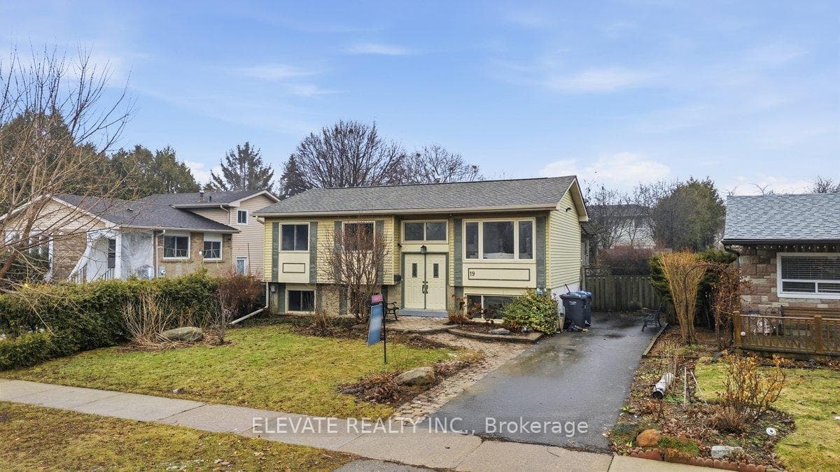 19 Madoc Drive, Brampton, ON L6V 1Z8 - Photo 1