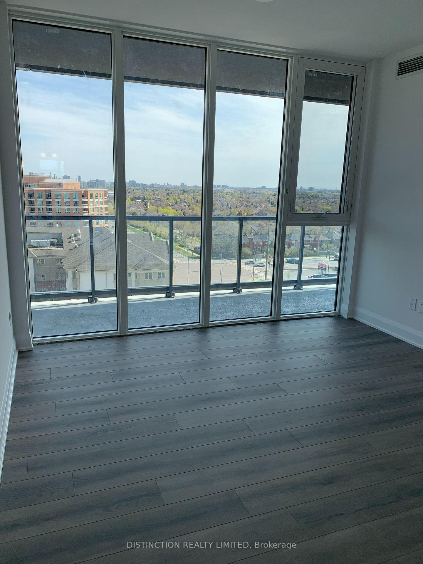 10 Gatineau Drive Unit 1005, Vaughan, ON L4J 0L2 - Photo 1