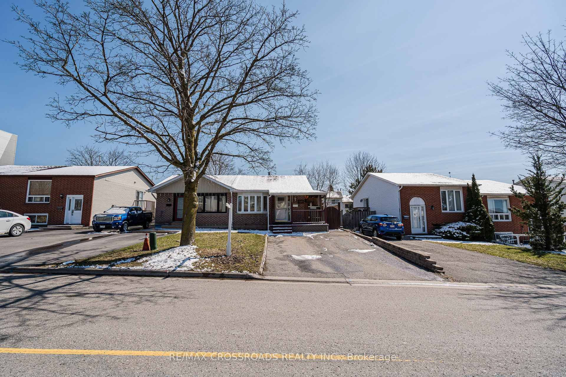 809 Monaghan Avenue, Oshawa, ON L1J 7B6 - Photo 1