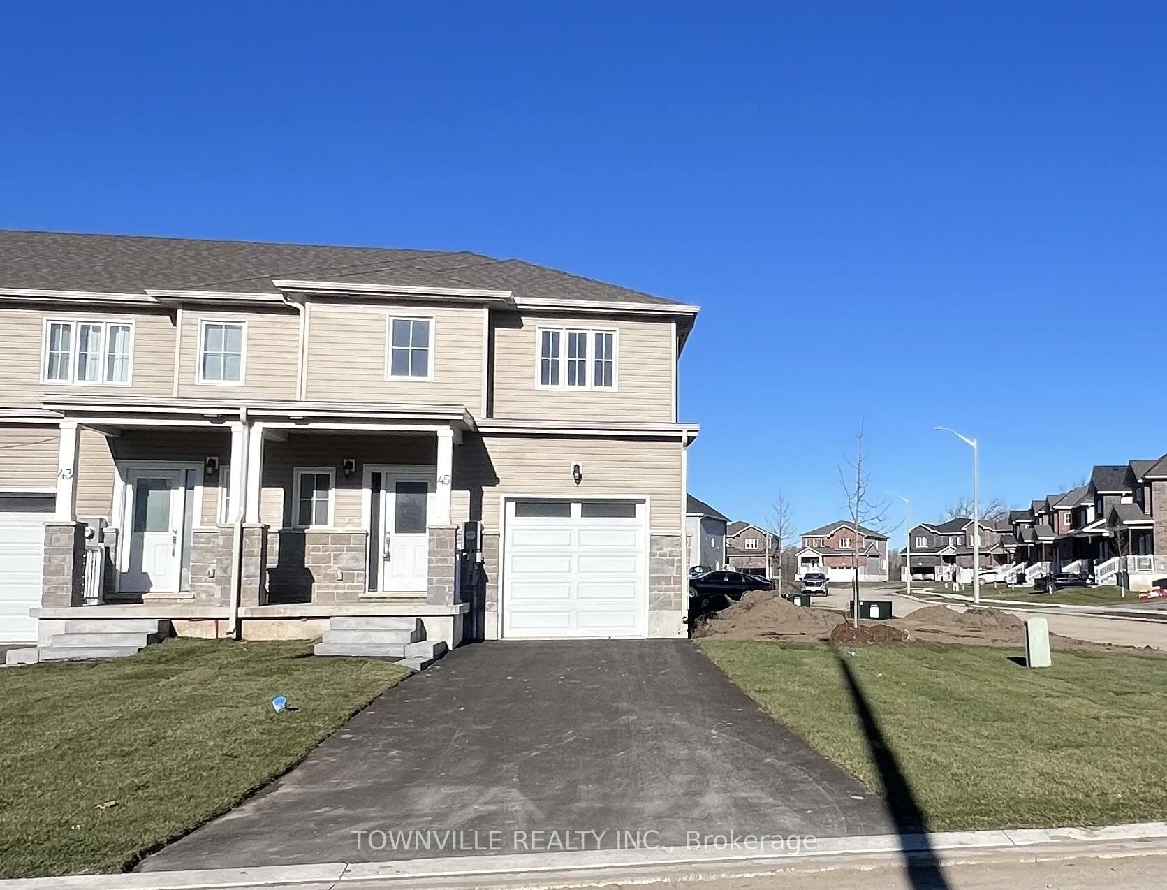45 Lincoln Drive, Belleville