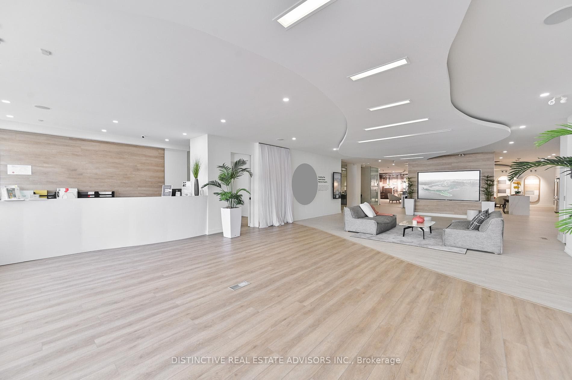 3605 Lake Shore Boulevard, Toronto W06