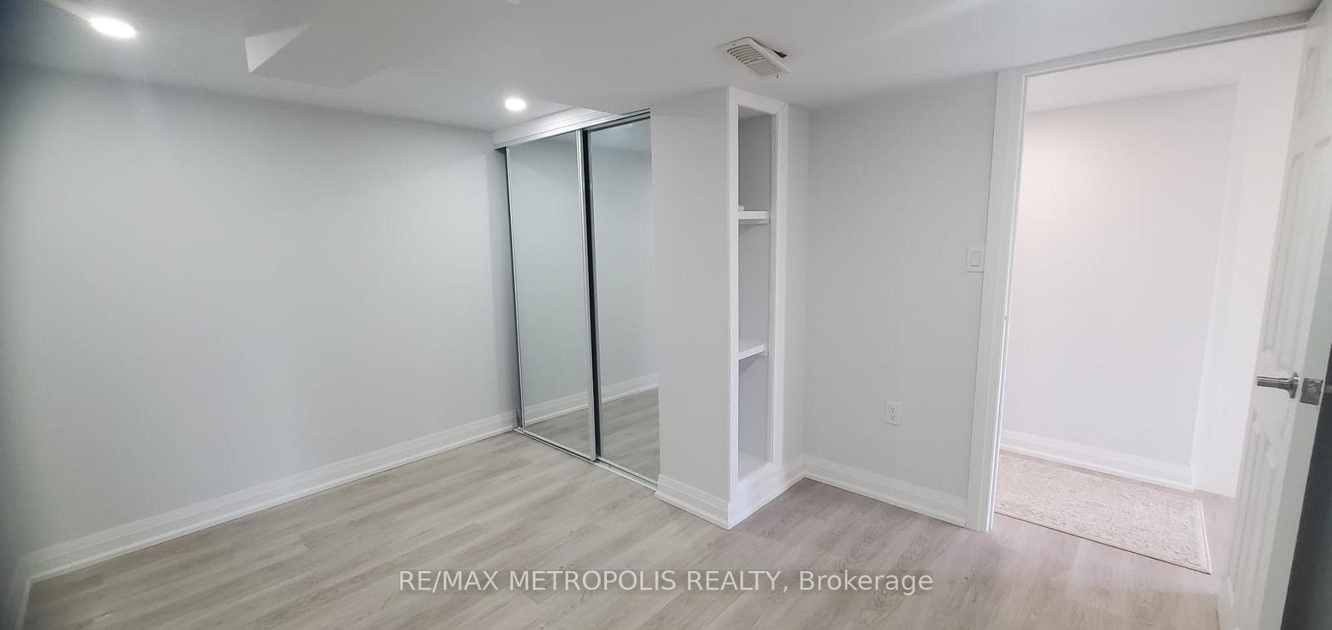 37 Bill Guy Drive, Georgina, ON L4P 0H9 - Photo 1