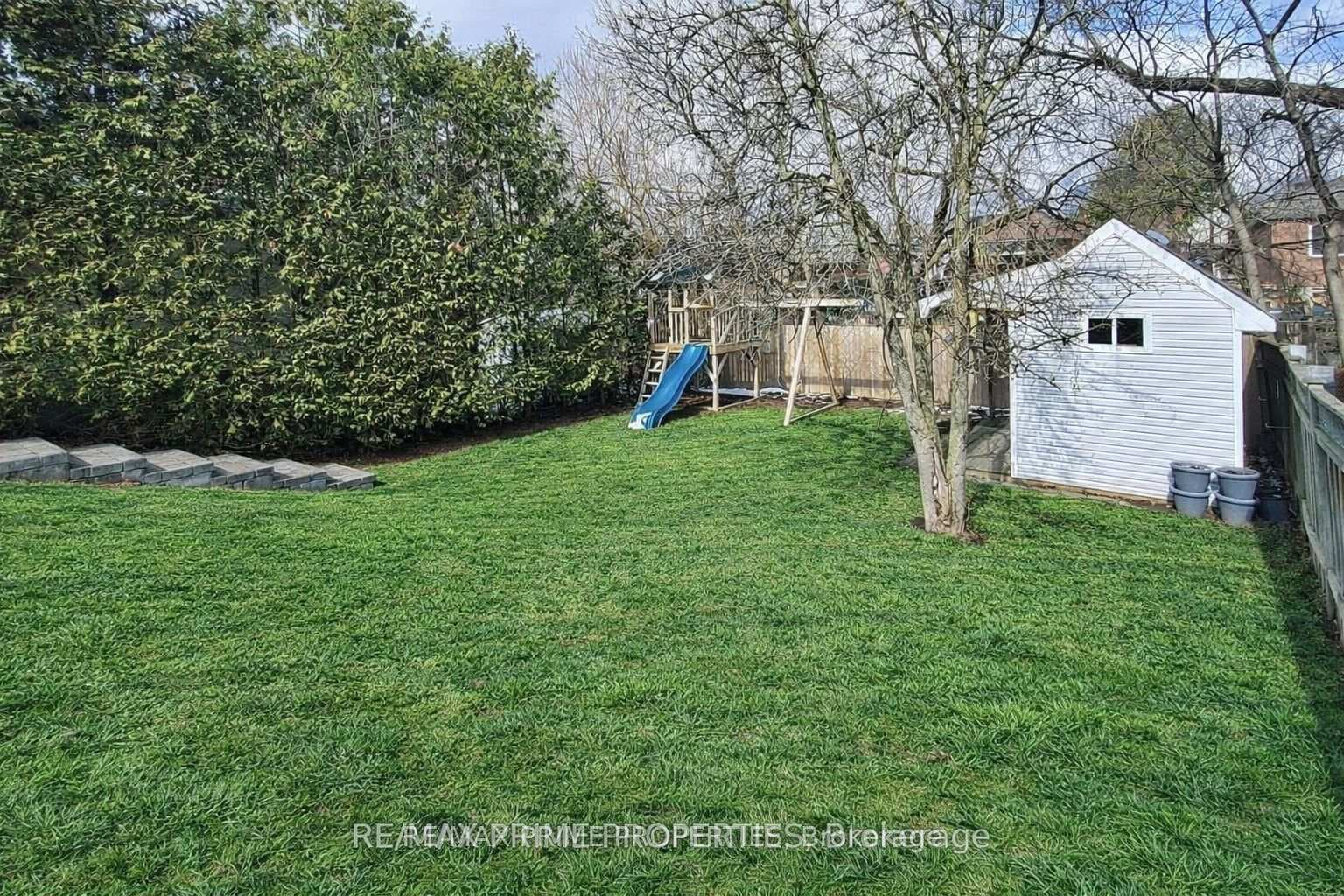 17 Tardree Place, Dorset Park / Kennedy Park, ON M1R 3X2 - Photo 1