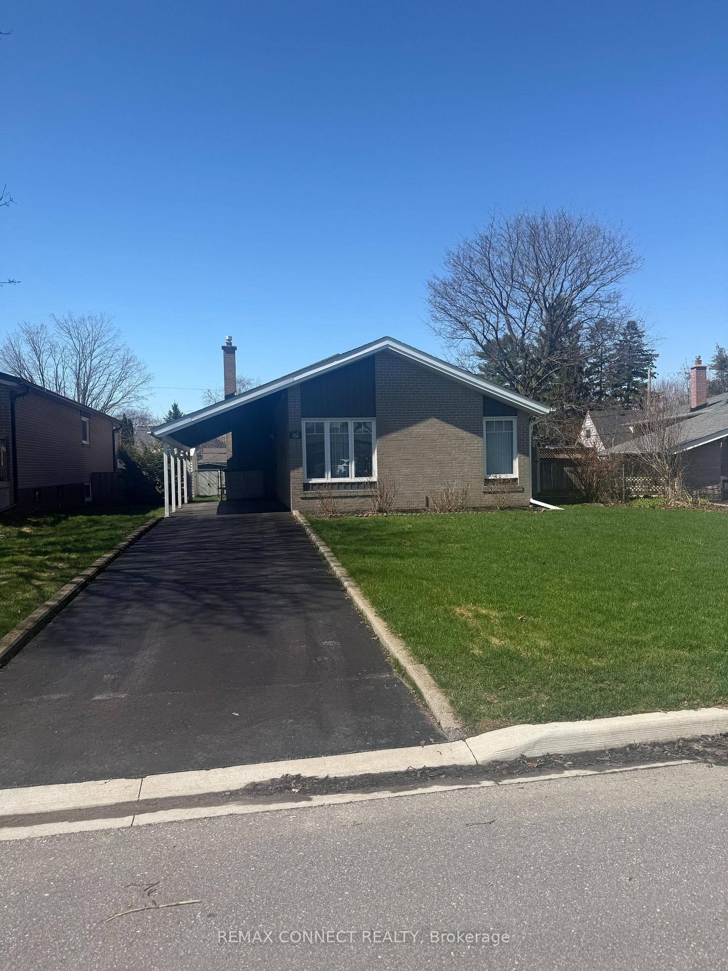 856 Chapleau Drive, Pickering, ON L1W 1P4 - Photo 1