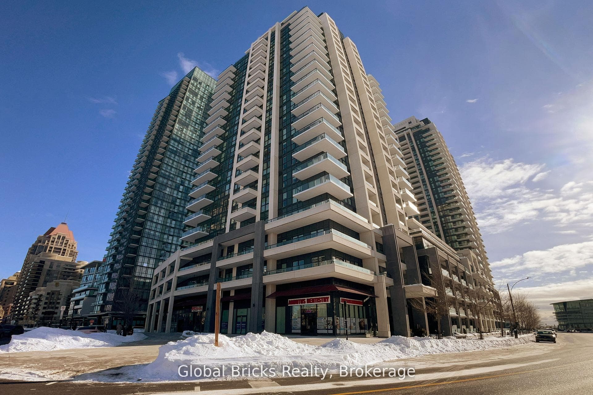 4085 Parkside Village Drive Unit 1405, Mississauga, ON L5B 0K9 - Photo 1