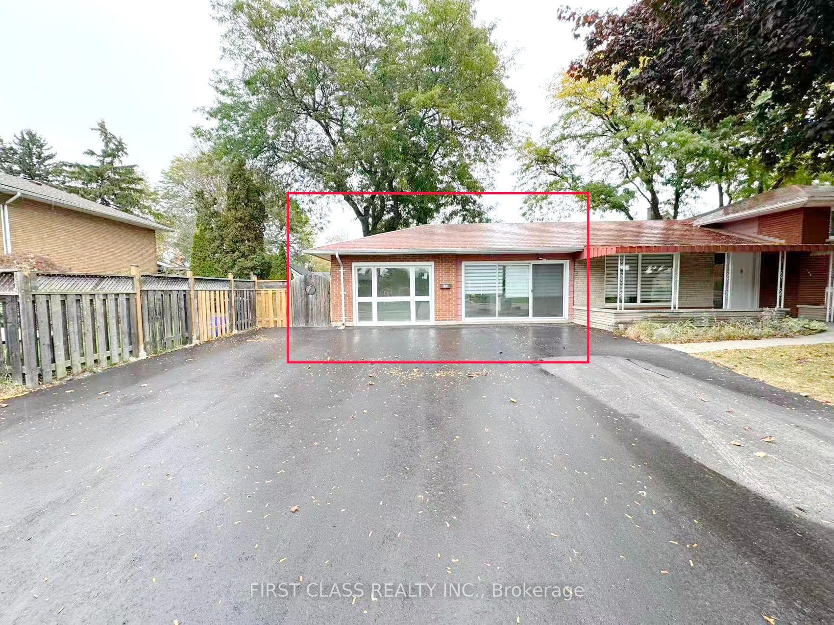 741 Proctor Road Unit Main, Burlington, ON L7R 3E5 - Photo 1