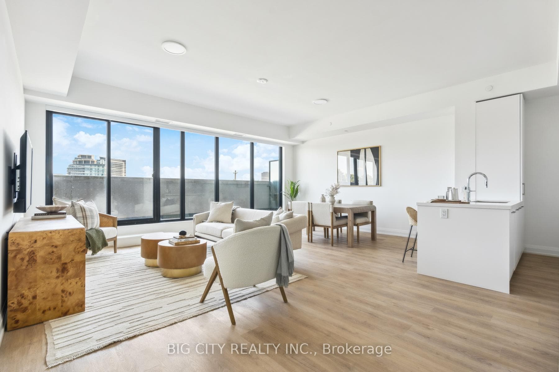 36 Brentcliffe Road Unit 214, Flemingdon Park / Don Mills, ON M4G 0E1 - Photo 1