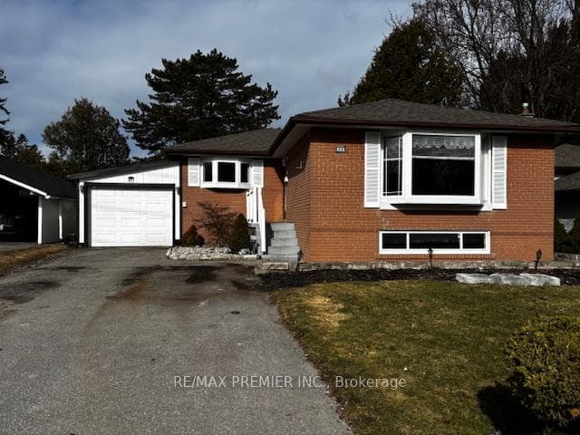 40 Aurora Heights Drive, Aurora, ON L4G 2W7 - Photo 1