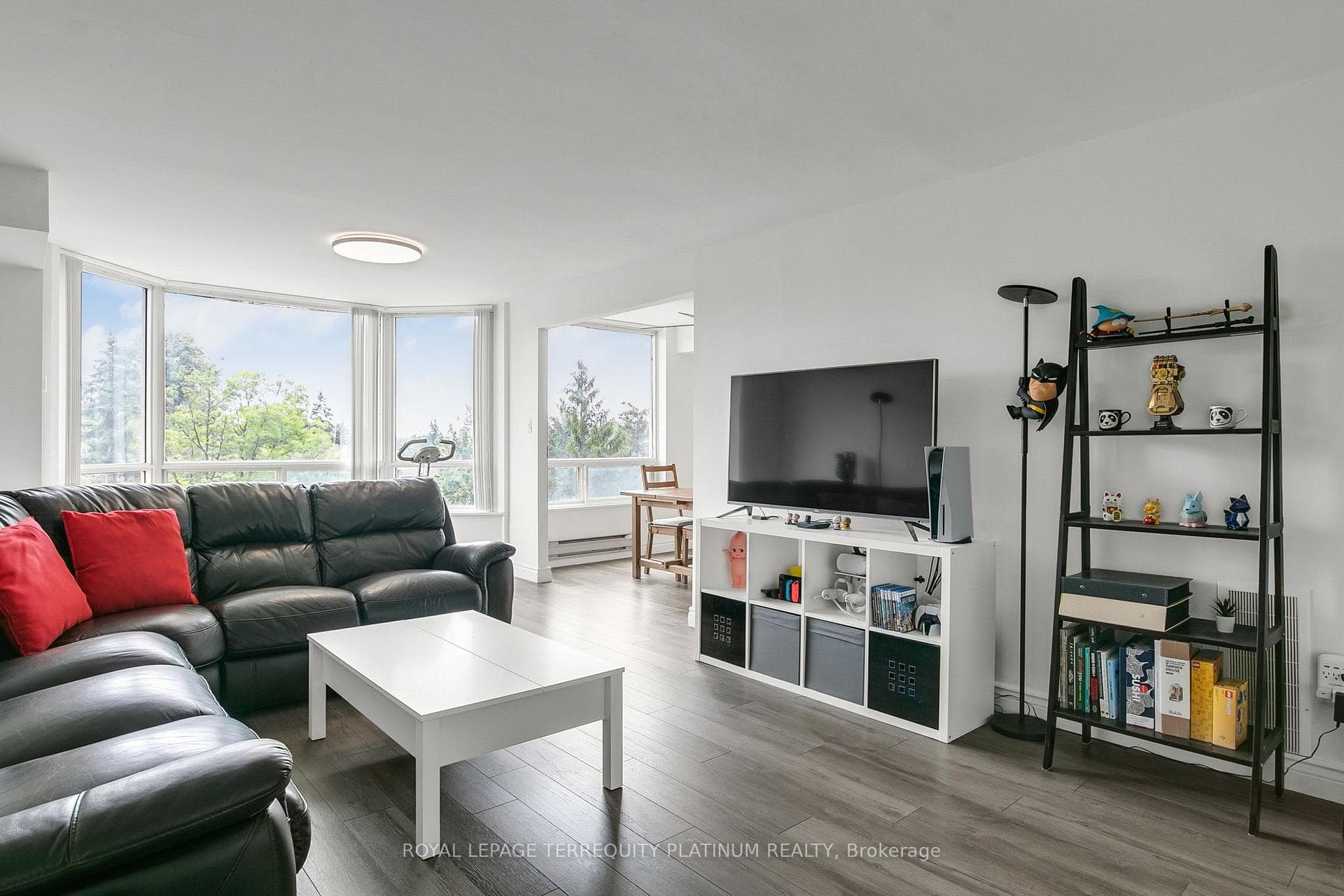 175 Cedar Avenue Unit 413, Richmond Hill