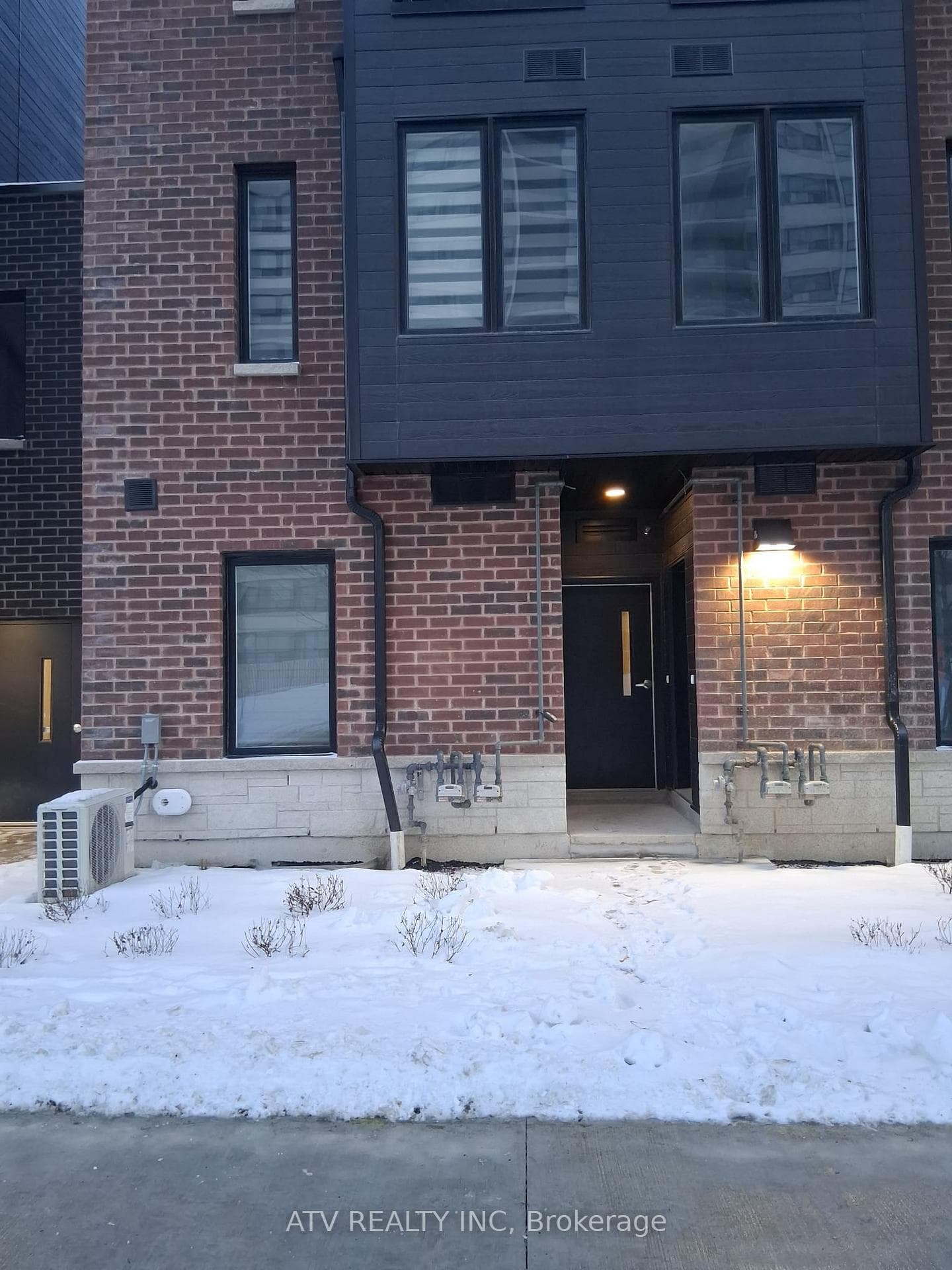 3069 Pharmacy Avenue Unit 15, Scarborough Village / Eglinton East, ON M1W 2H1 - Photo 1