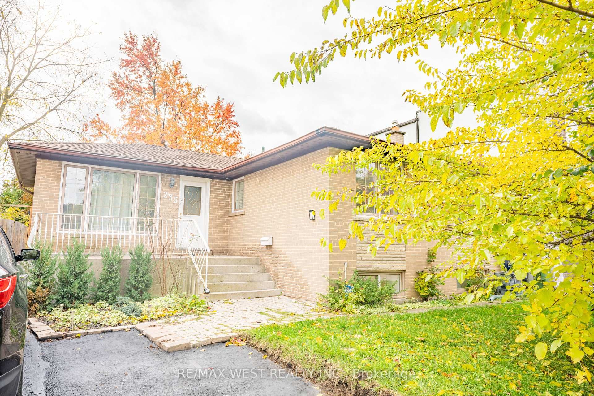 235 Pleasant Avenue Unit Upper, Thornhill / Willowdale, ON M2M 1M6 - Photo 1