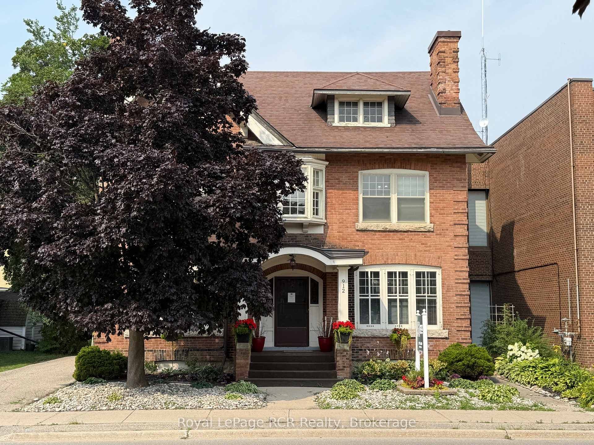 912 2nd Avenue Unit Main Floor, Owen Sound, ON N4K 4M7 - Photo 1