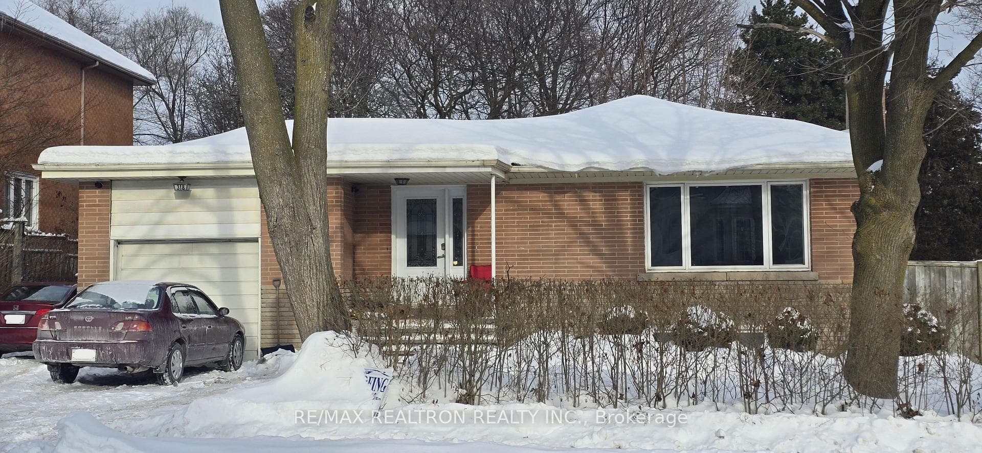 318 Holmes Avenue, Willowdale / Newtonbrook, ON M2N 4N3 - Photo 1