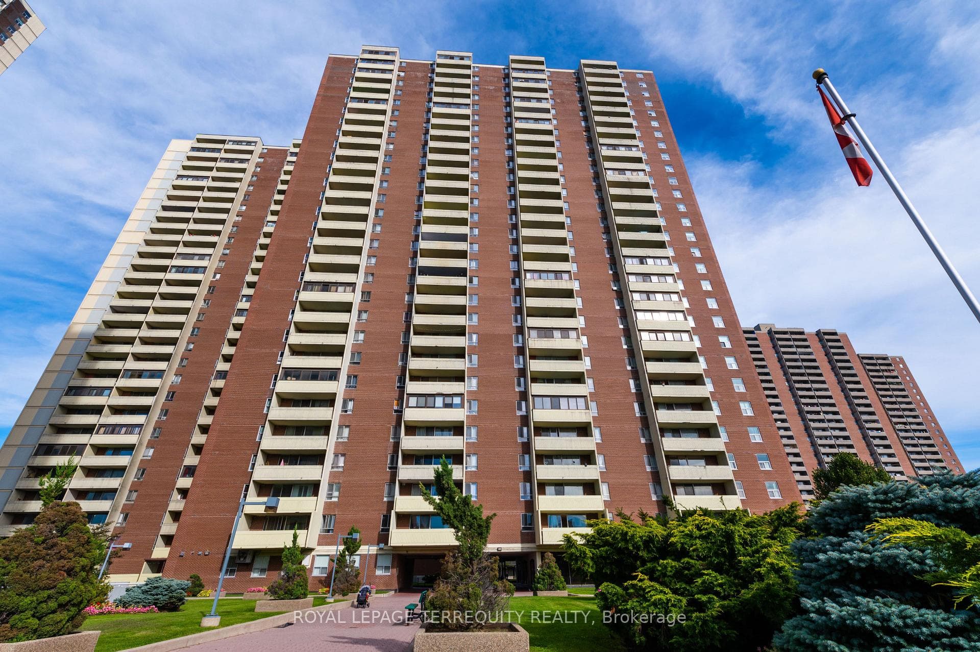 5 Massey Square Unit 2807, Danforth / East York, ON M4C 5L6 - Photo 1