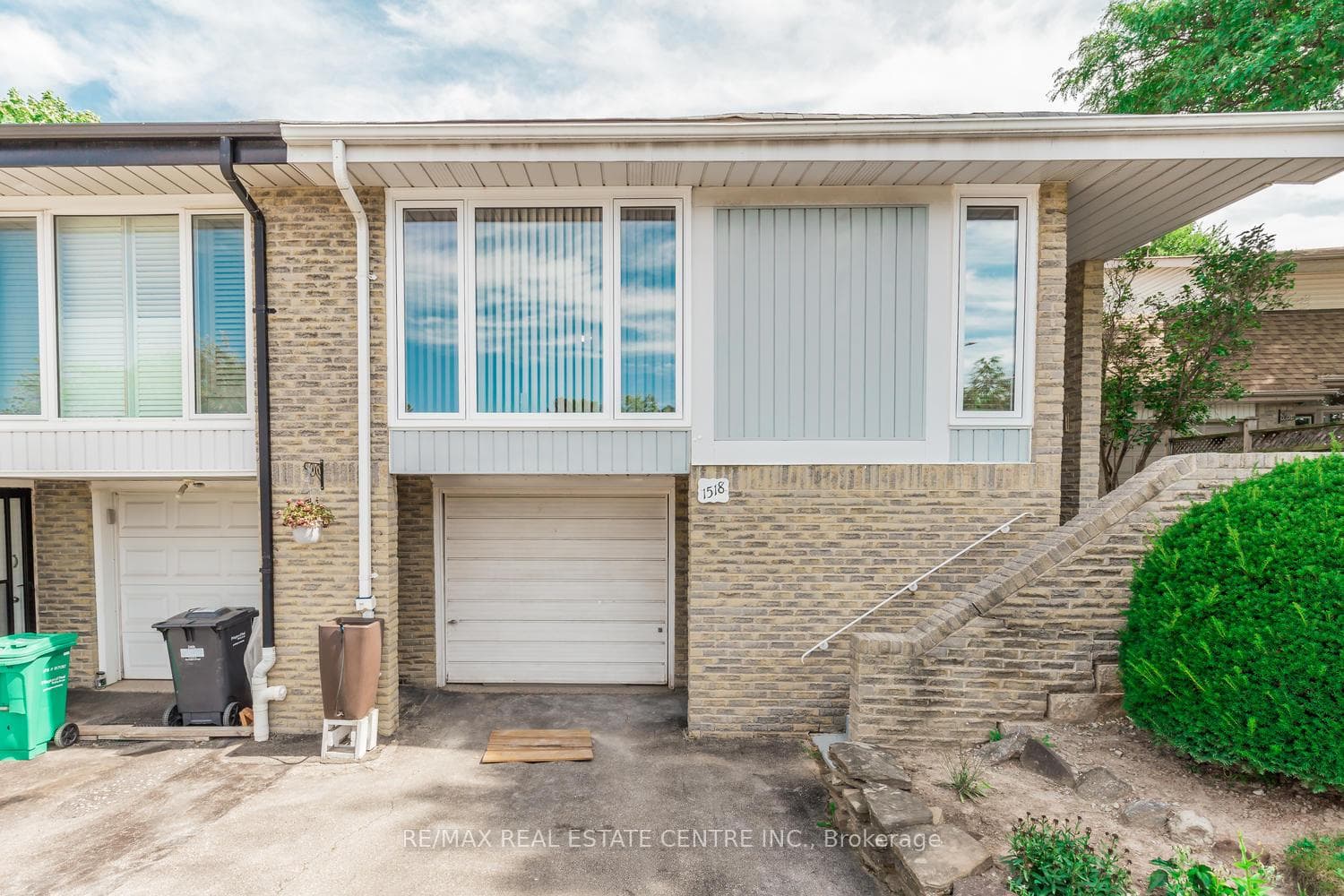 1518 Oran Court Unit Upper, Mississauga, ON L5N 1L3 - Photo 1