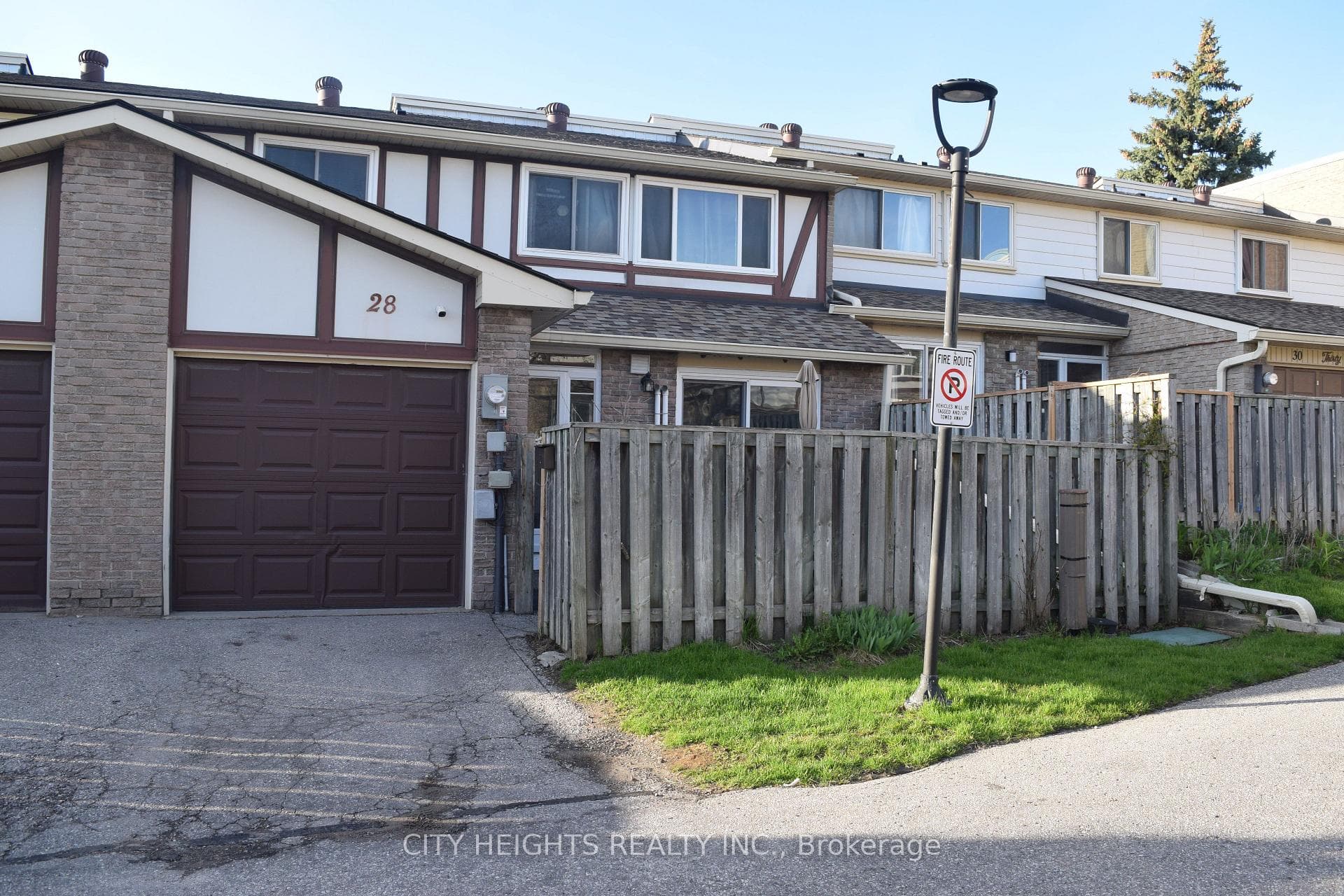 28 Crest Fern Way, Toronto C15