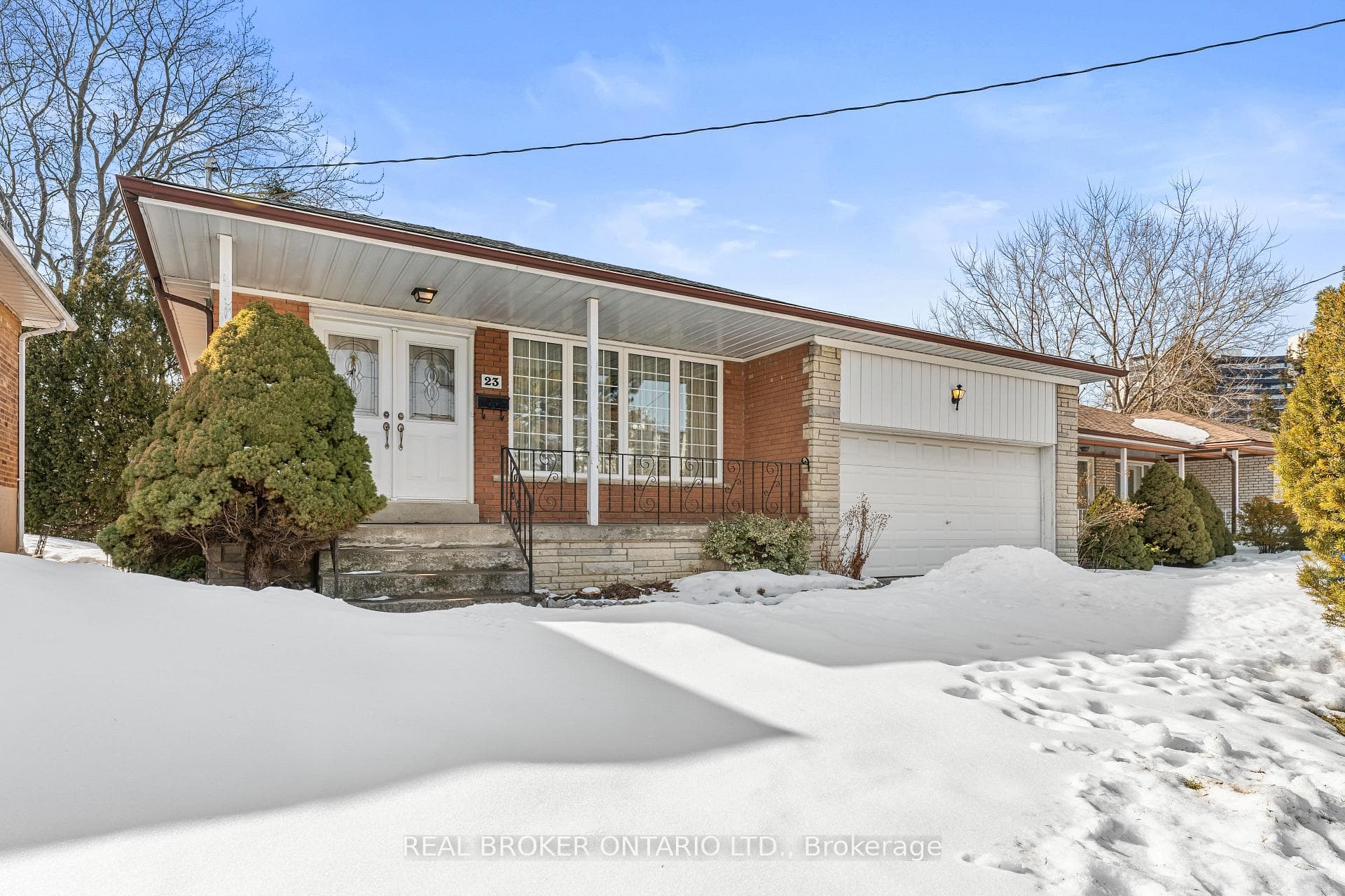 23 Beaumaris Crescent, Etobicoke (Kingsview Village / Humber Heights), ON M9R 1N7 - Photo 1