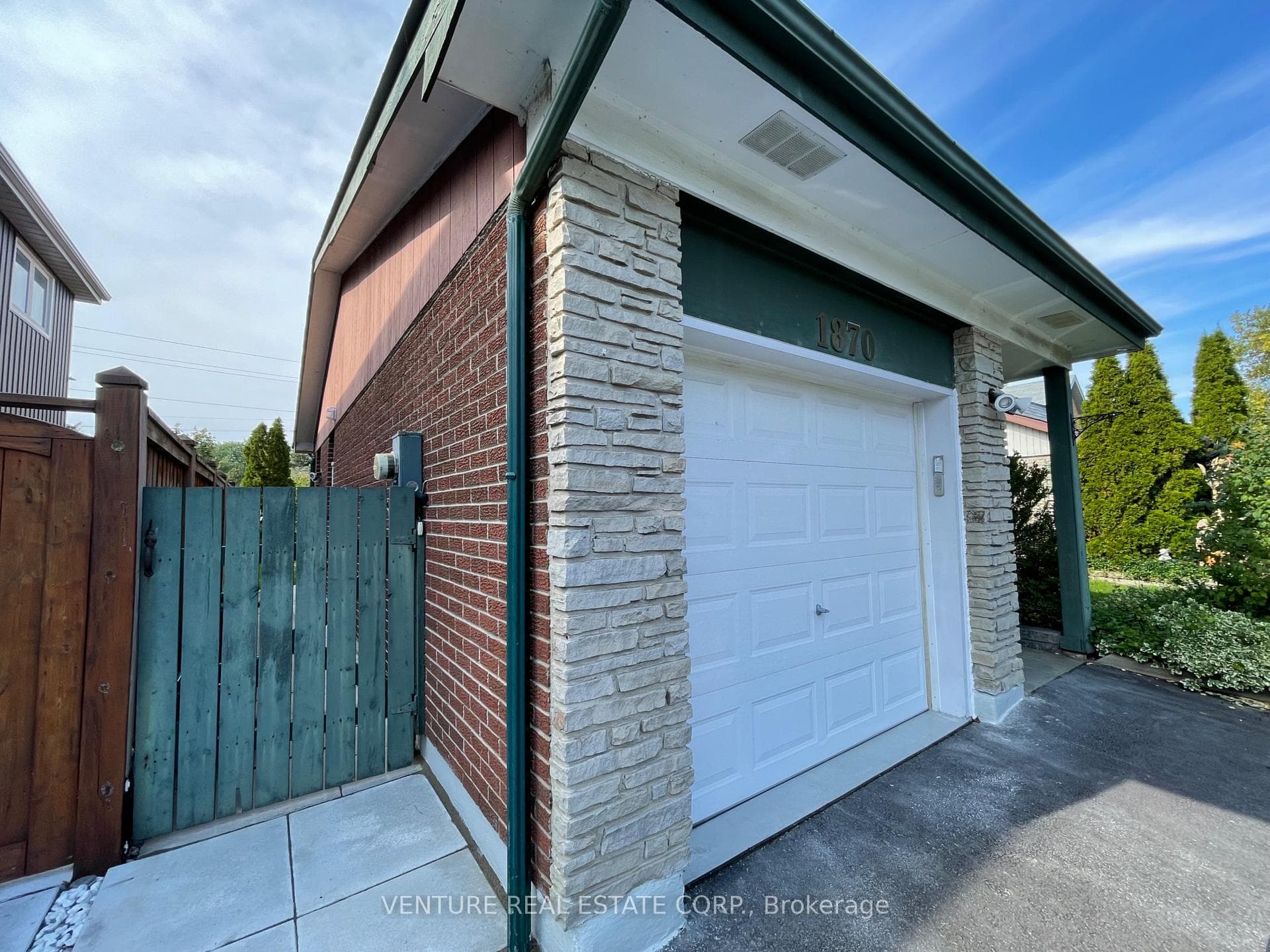 1870 Shadybrook Drive Unit Bsmt, Pickering, ON L1V 3A8 - Photo 1